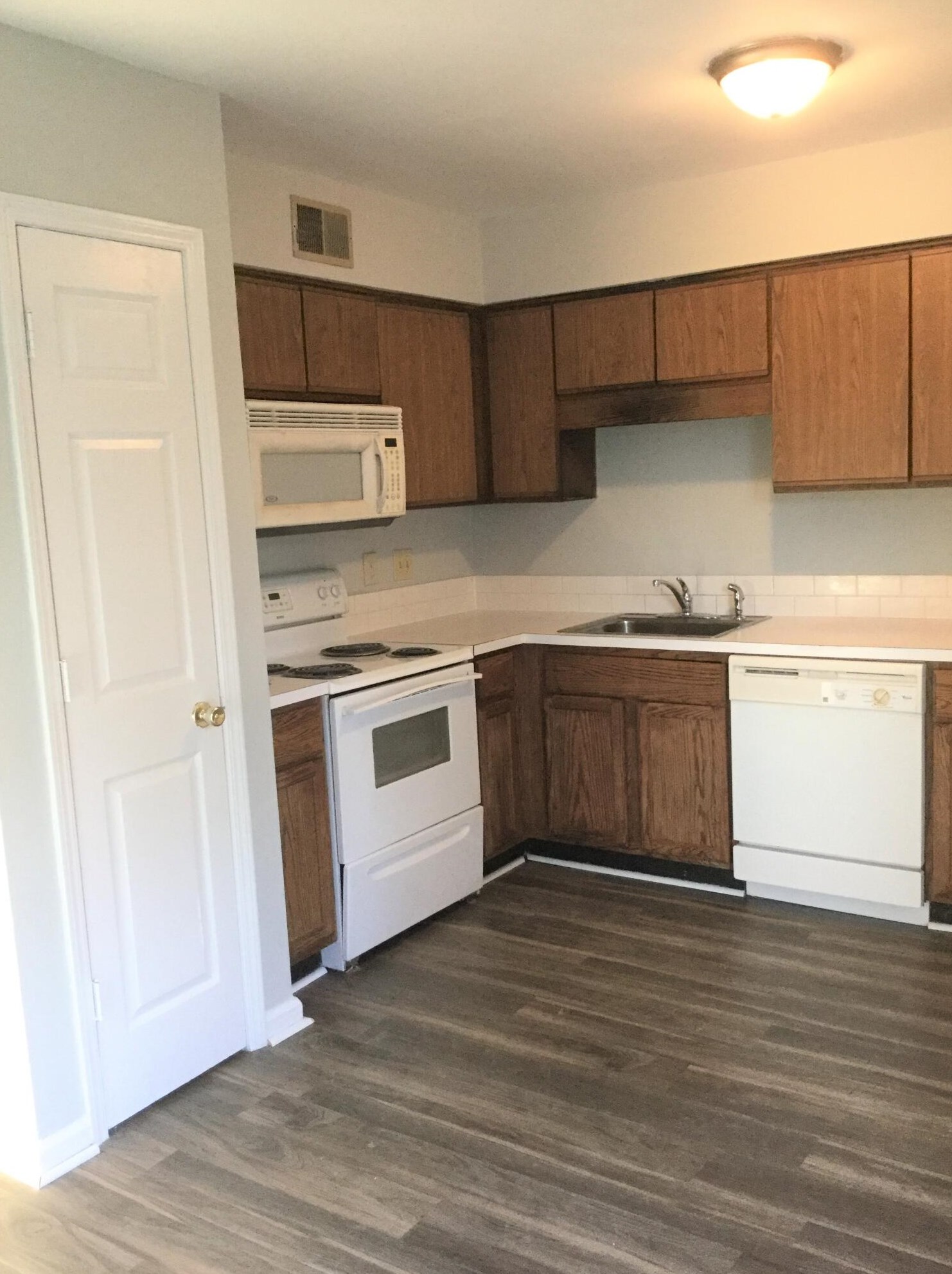 8010 Thelen St, Charleston, SC 29406-9421