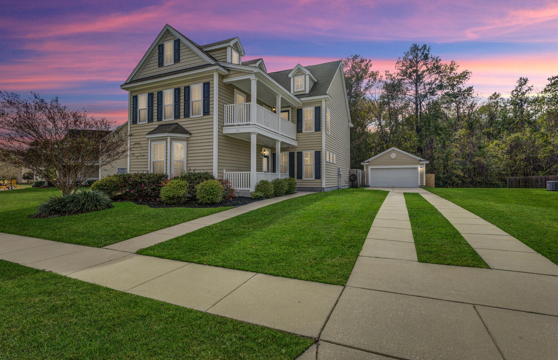 221 Old Savannah Dr, Charleston, SC 29445-7337