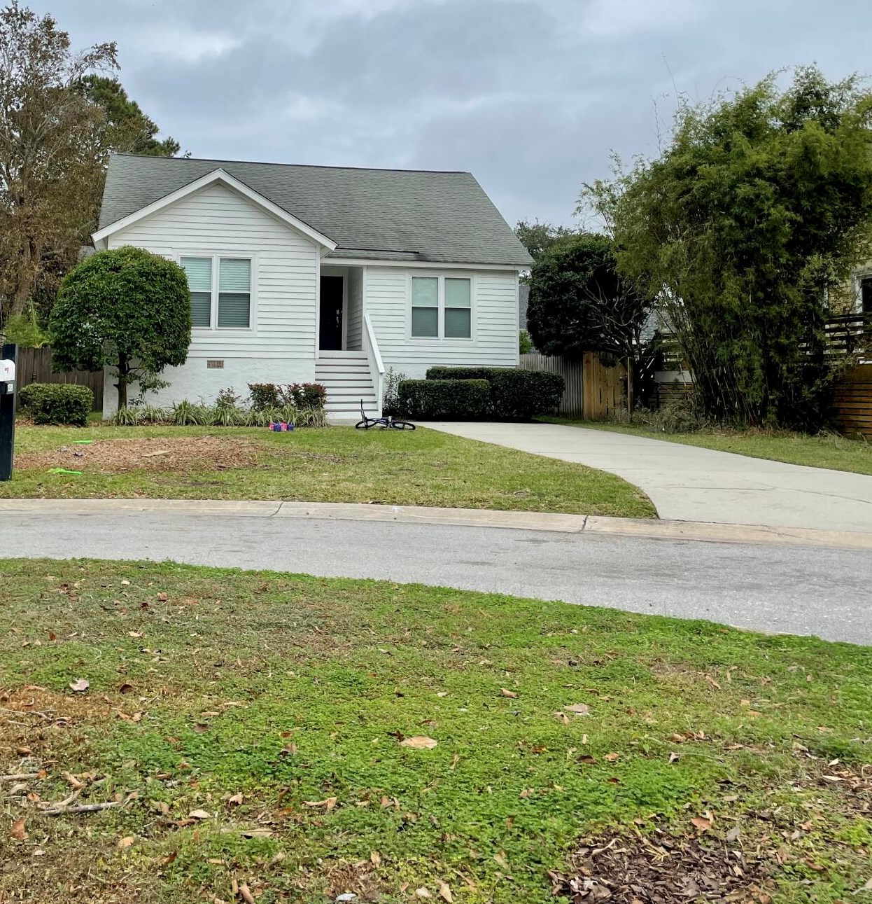 1528 Barquentine Dr, Mount Pleasant SC  29464-4928 exterior