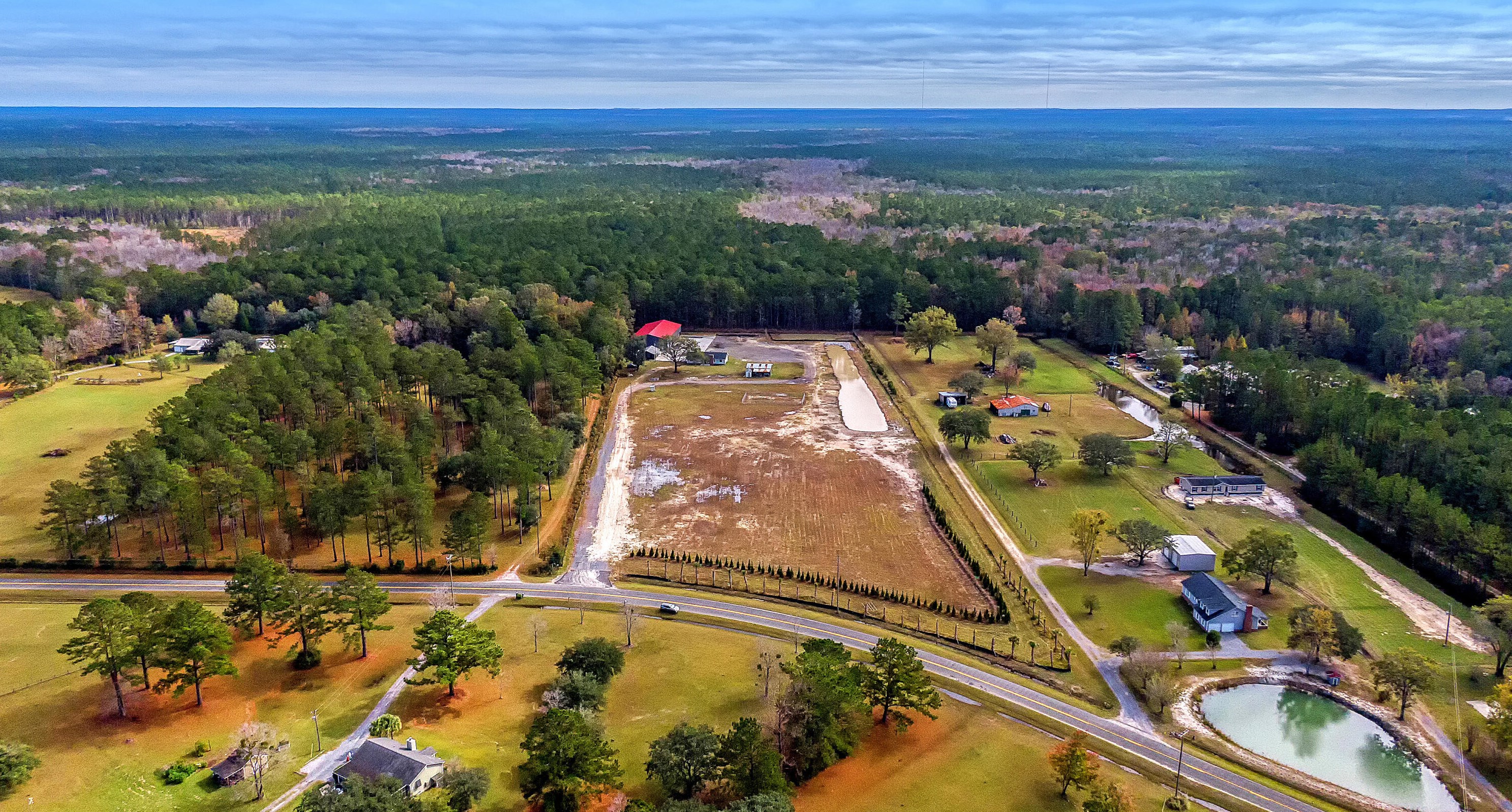 527 Farmview Ln, Huger, SC 29450