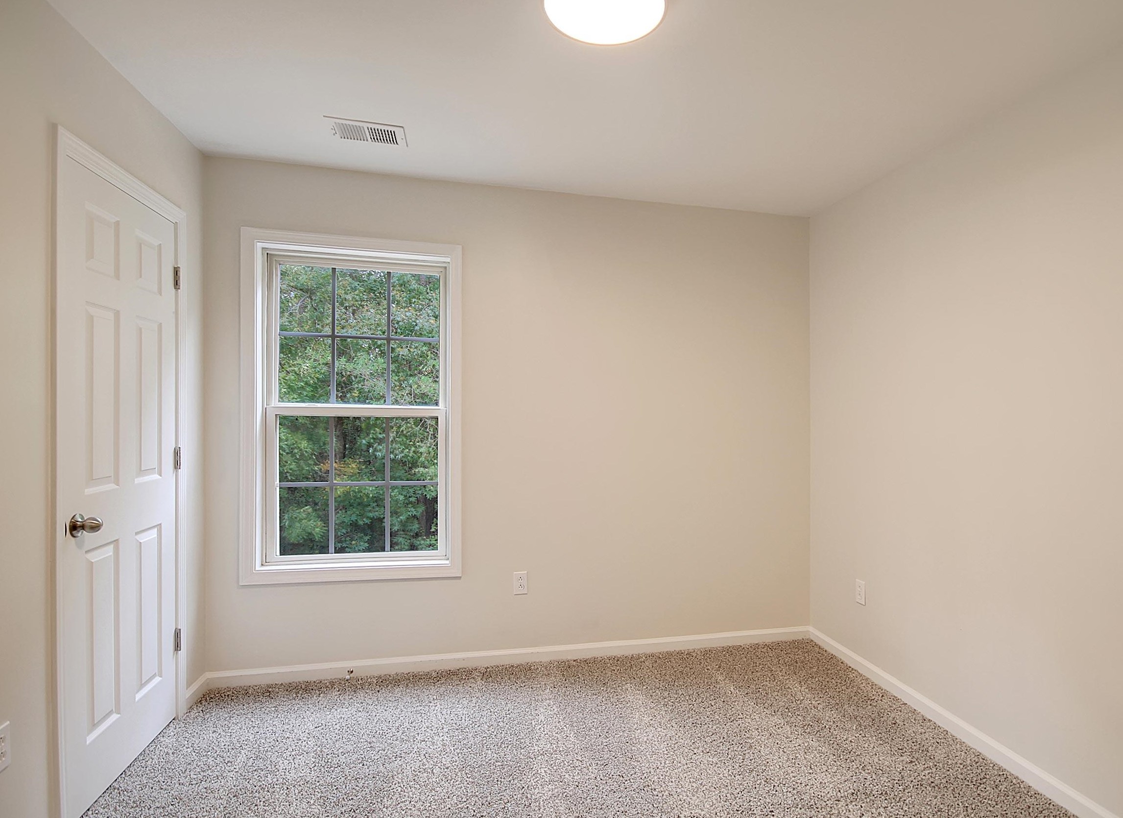 1432 Water Edge Dr, Charleston SC 29492-8012 exterior