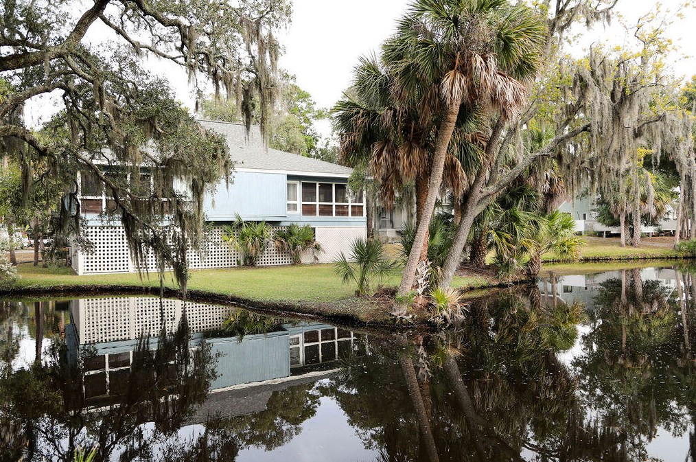 407 Sea Cloud Cir, Edisto SC  29438-3645 exterior