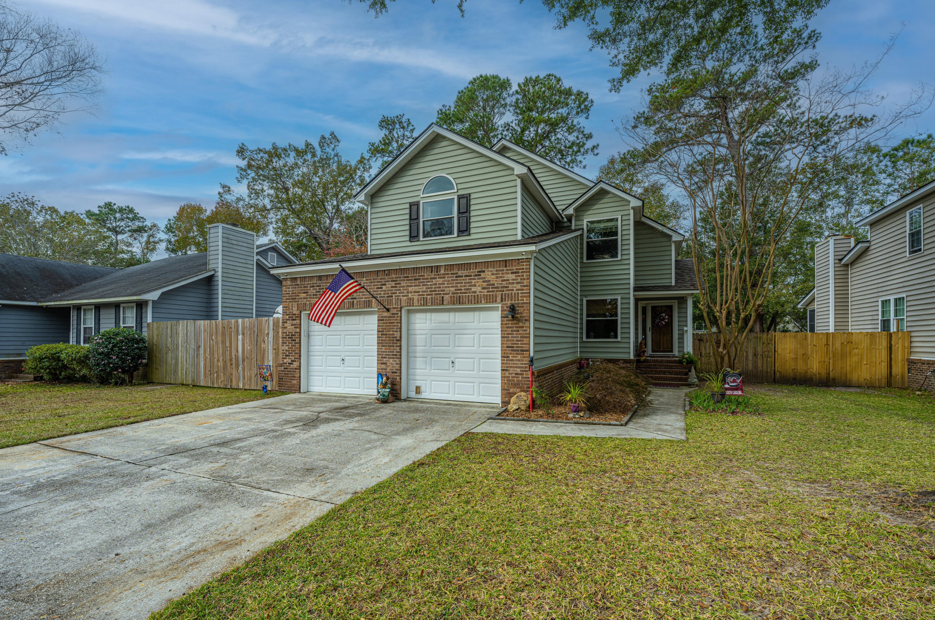 7842 Sabalridge Dr, Charleston, SC 29418-2230