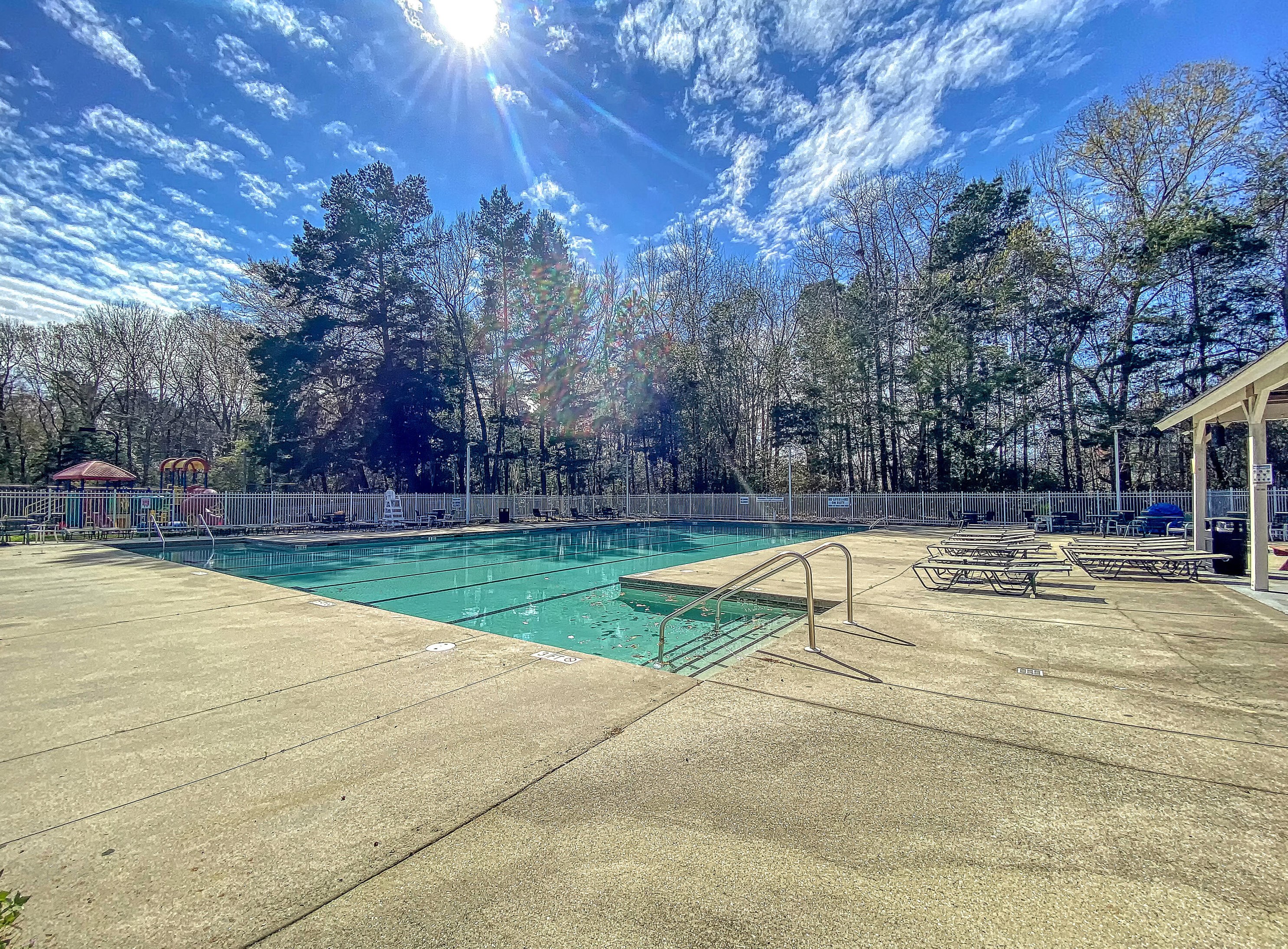8528 Falling Leaf Ln, Charleston SC  29420-6852 exterior