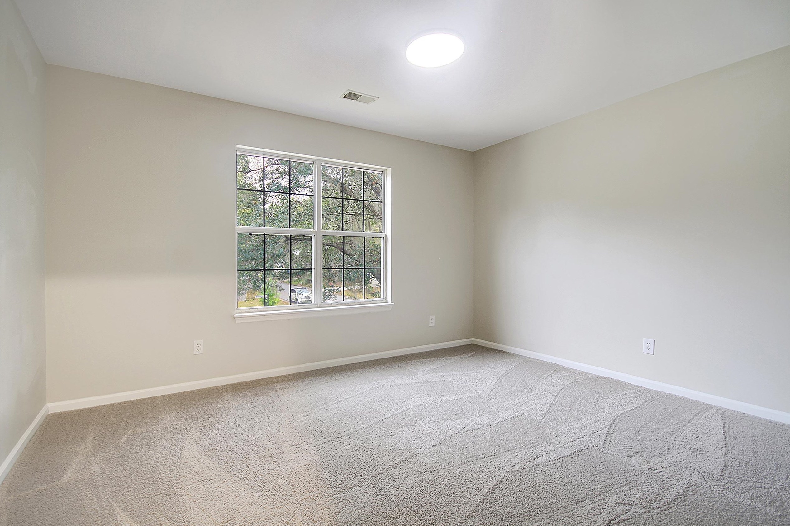 8528 Falling Leaf Ln, Charleston SC  29420-6852 exterior