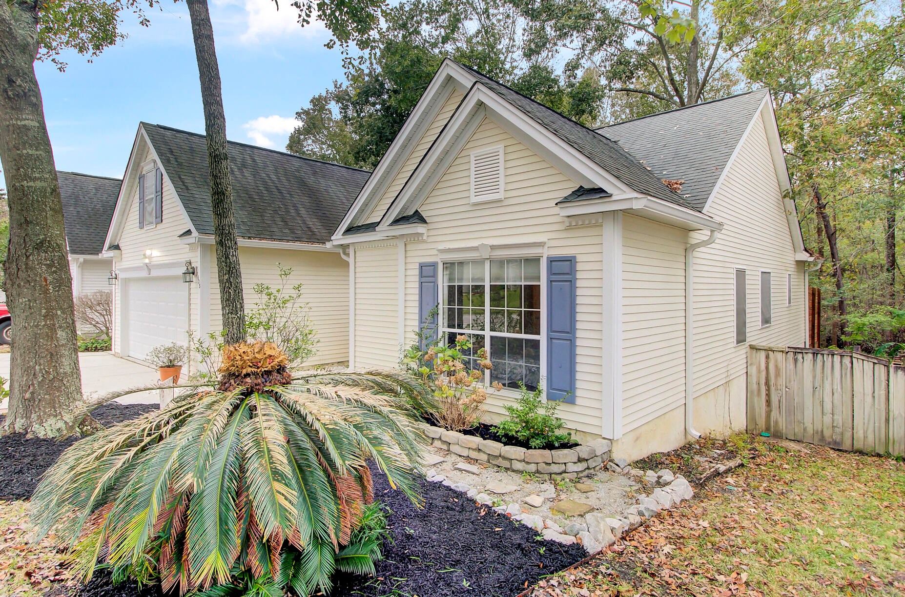 123 Stonehurst Dr, Charleston, SC 29445-7042