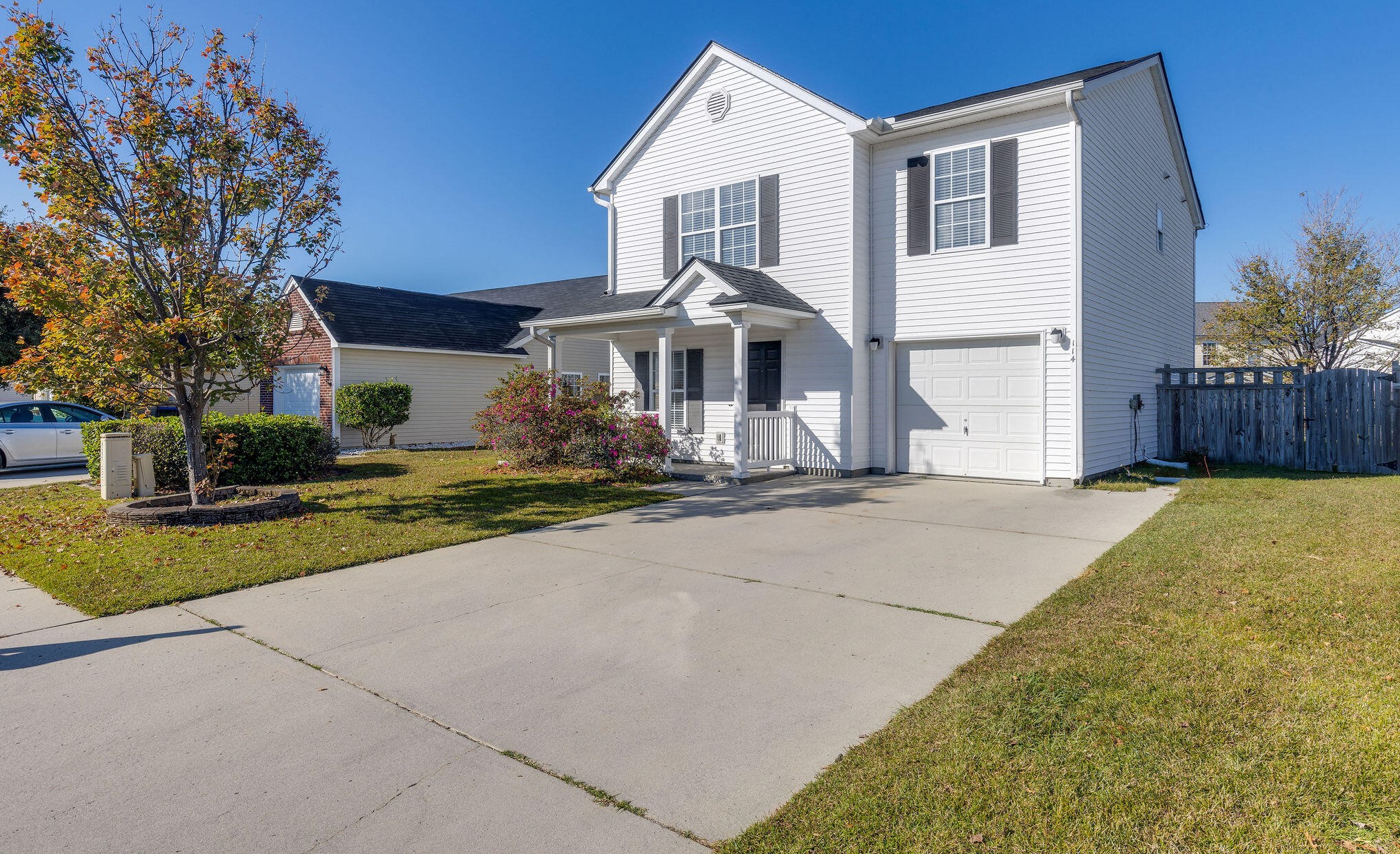 114 Lowery Ln, Summerville, SC 29483-7063