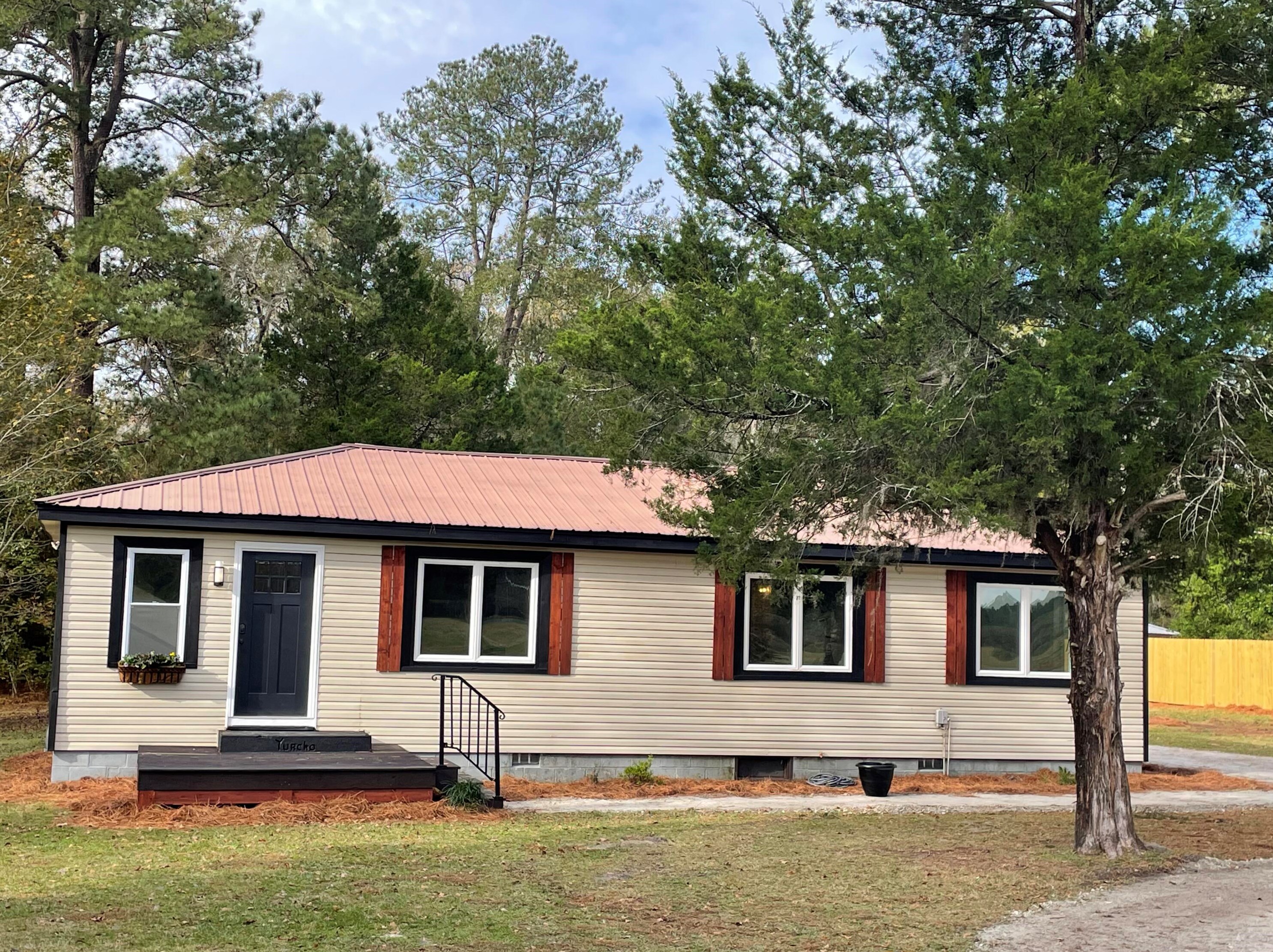 1371 Mount Carmel Rd, Walterboro SC  29488-6309 exterior