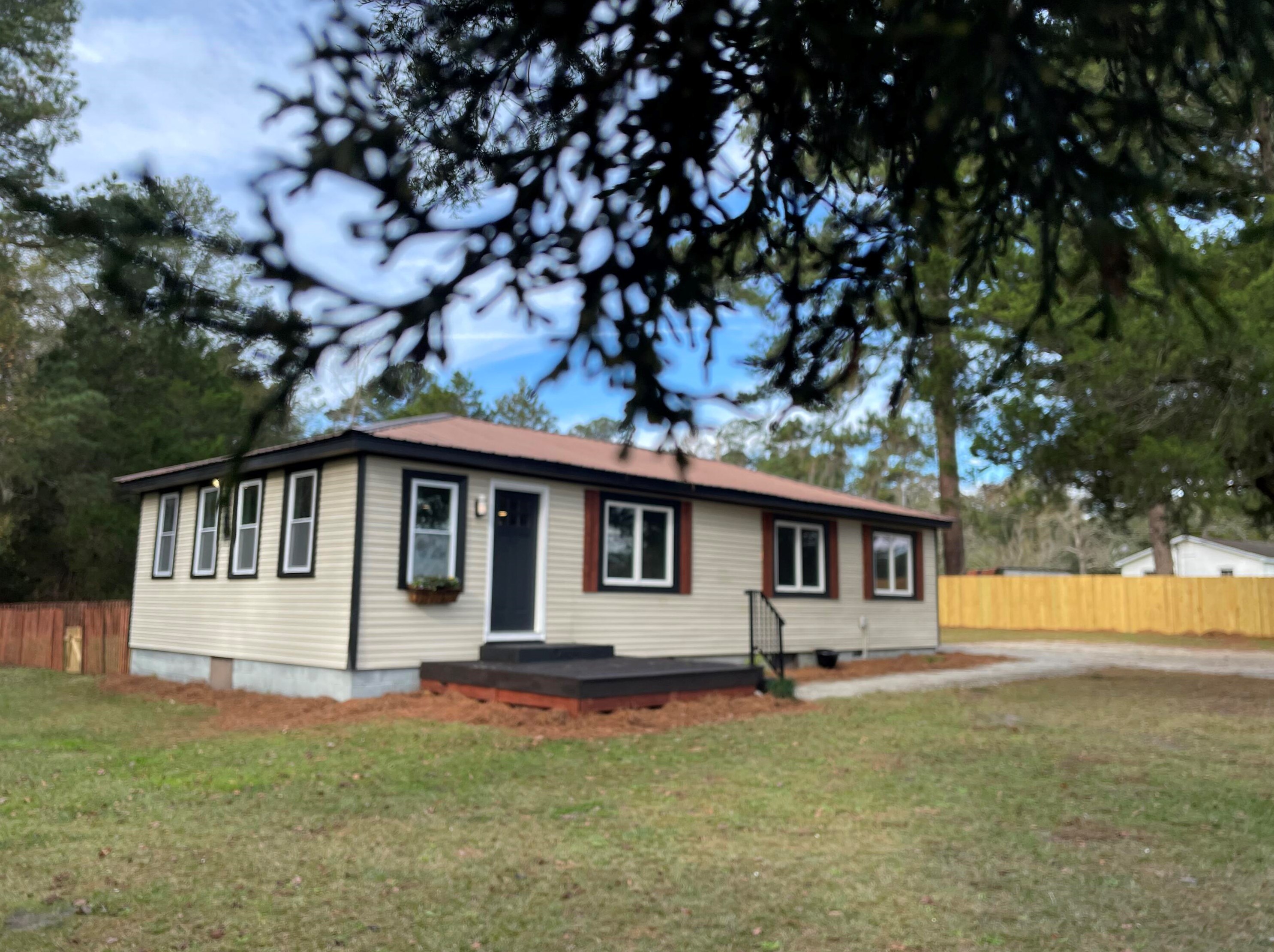 1371 Mount Carmel Rd, Walterboro SC  29488-6309 exterior