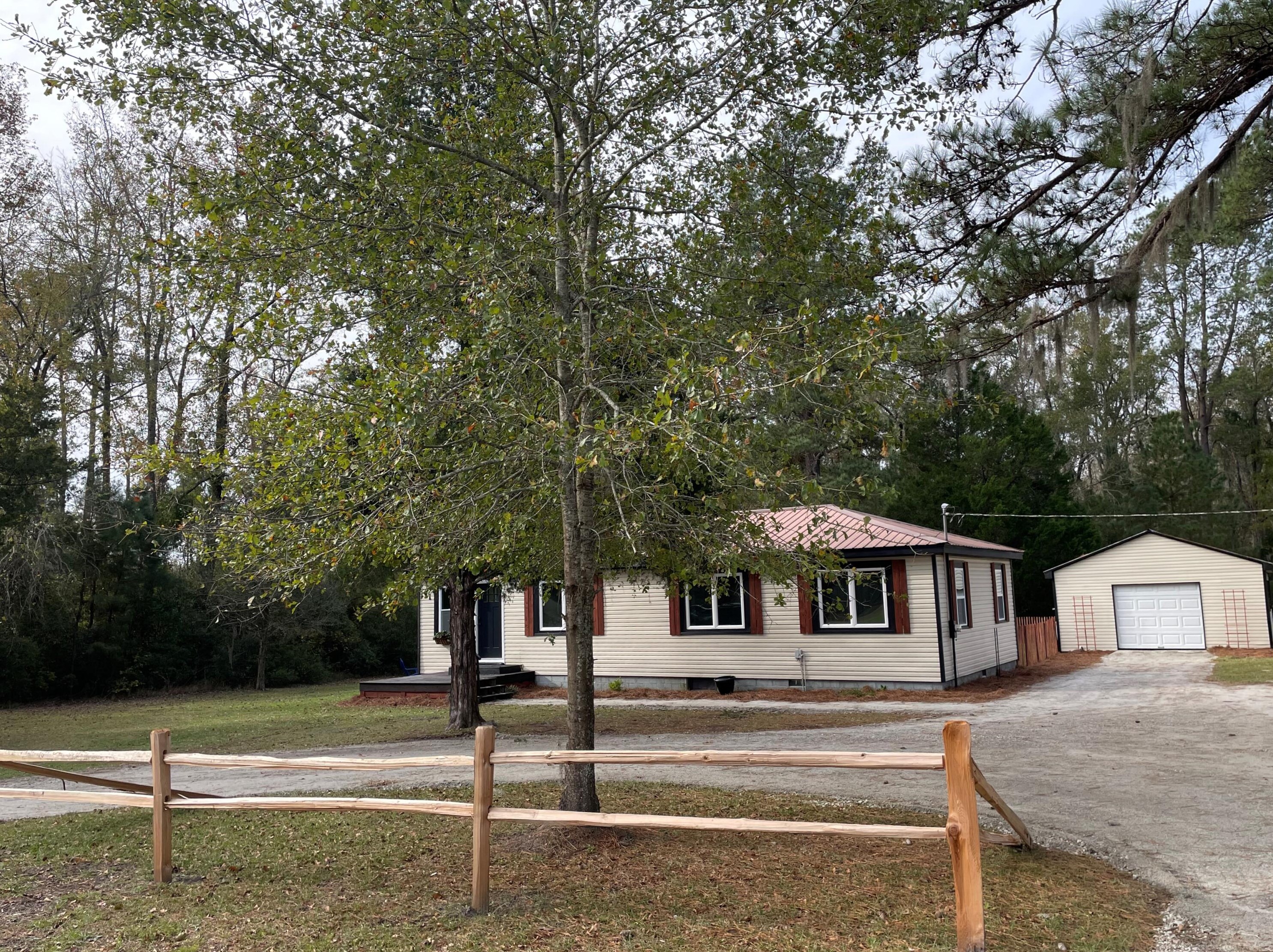 1371 Mount Carmel Rd, Walterboro SC  29488-6309 exterior