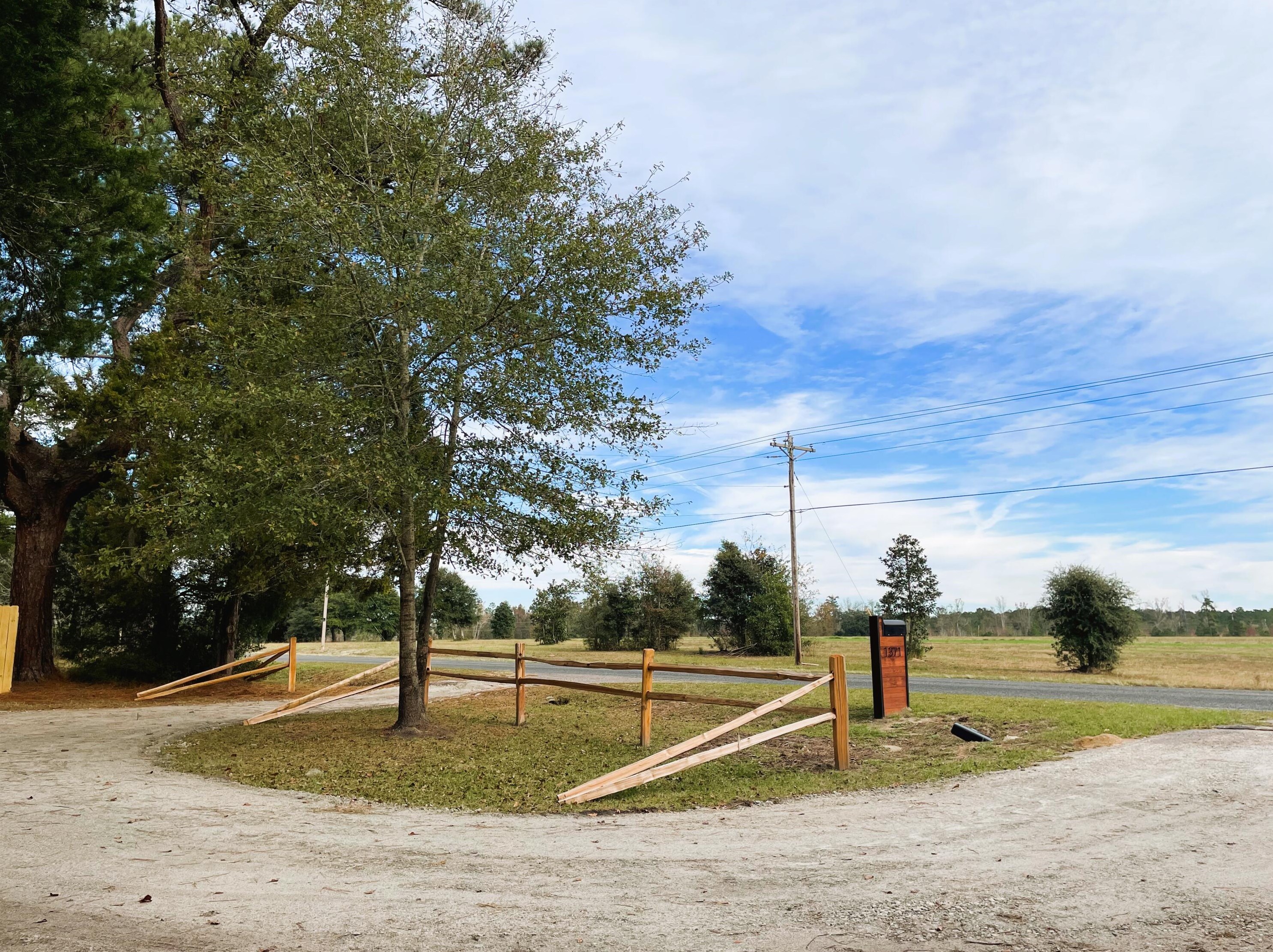1371 Mount Carmel Rd, Walterboro SC  29488-6309 exterior