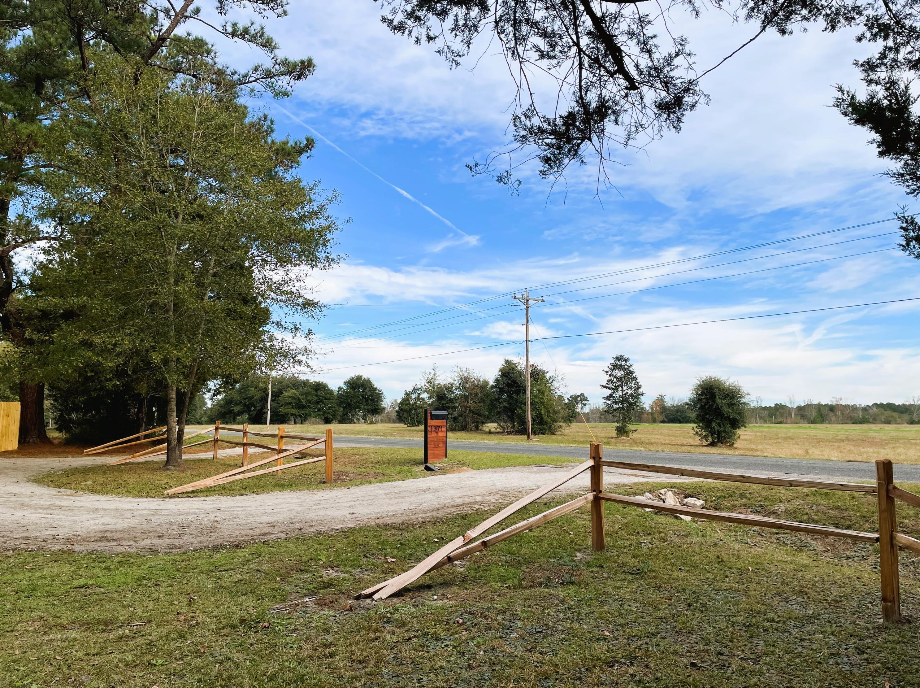 1371 Mount Carmel Rd, Walterboro SC  29488-6309 exterior