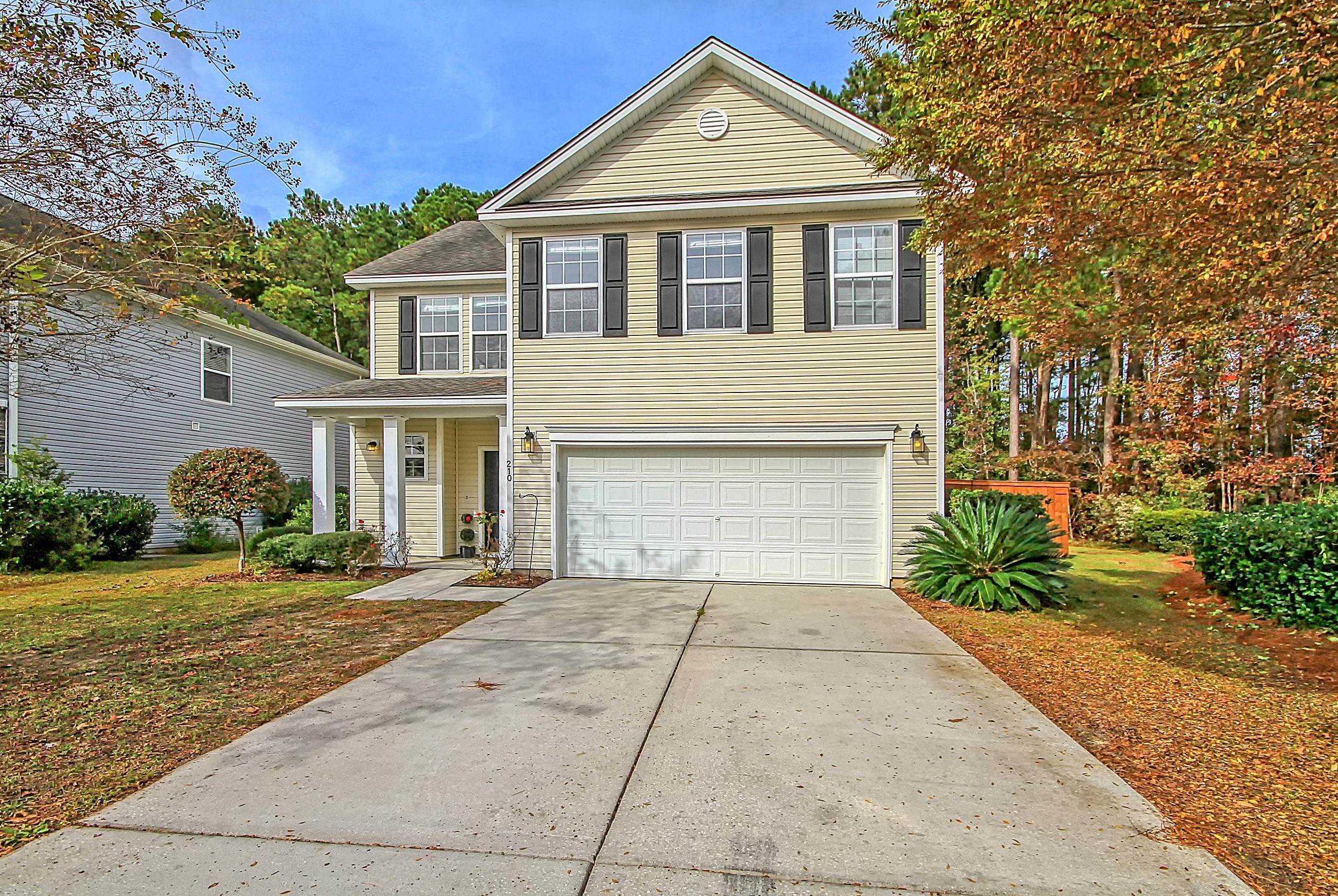 210 Woodbrook Way, Moncks Corner SC  29461-8847 exterior