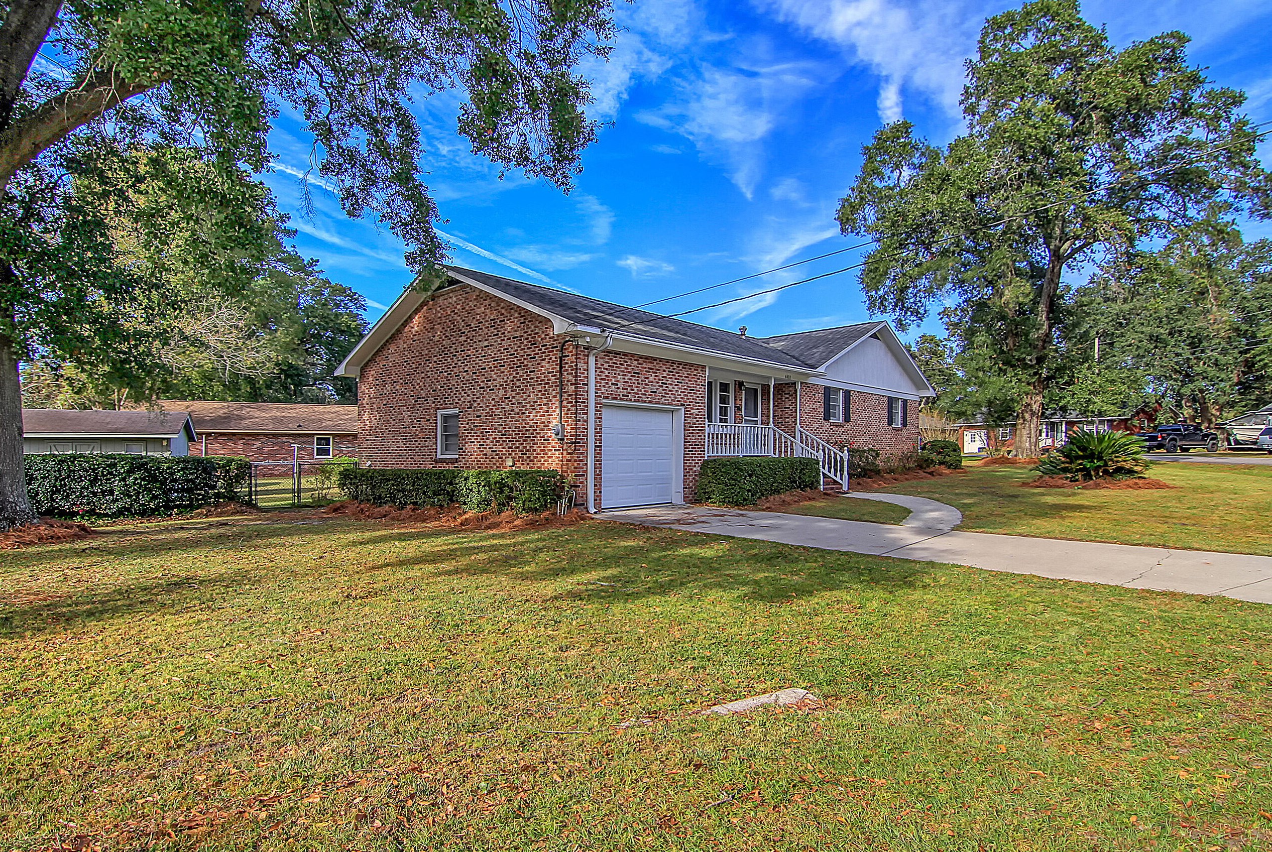 4418 Ventura Dr, Charleston, SC 29405-7232