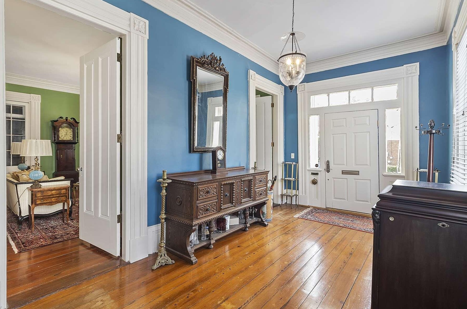 14 Gadsden St, Charleston SC  29401-1274 exterior