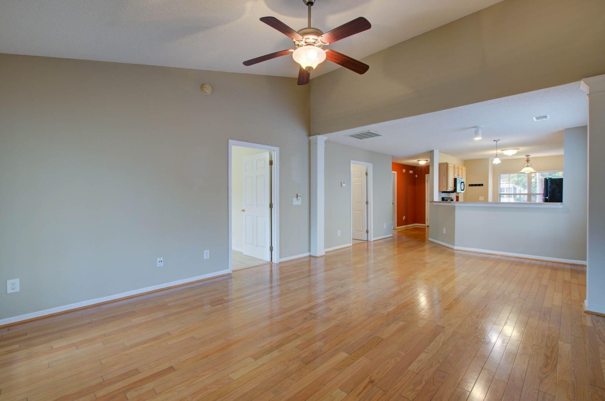 7329 Suncatcher Dr, Charleston SC  29410-8404 exterior