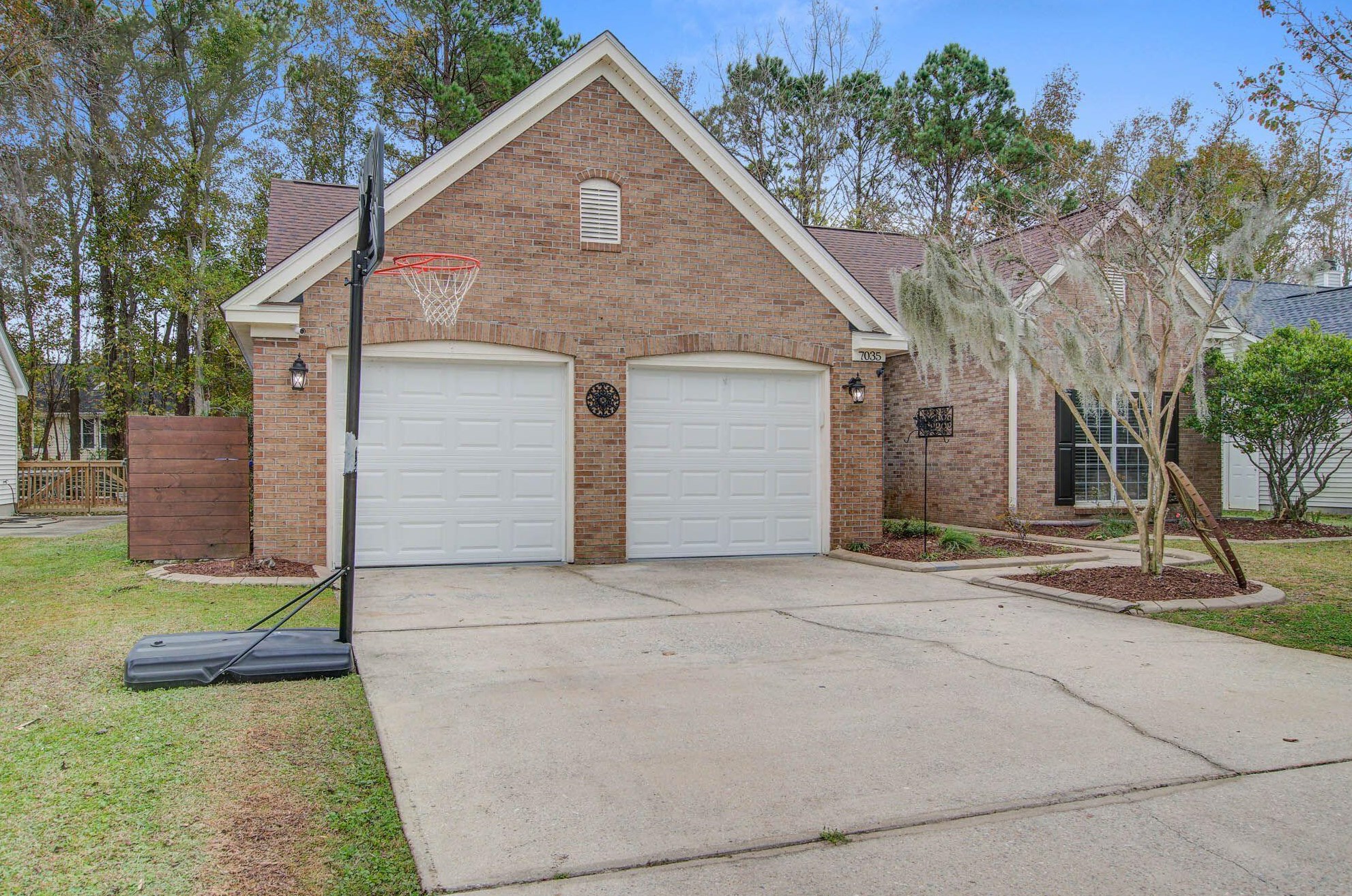 7035 Windmill Creek Rd, Charleston, SC 29414-7575