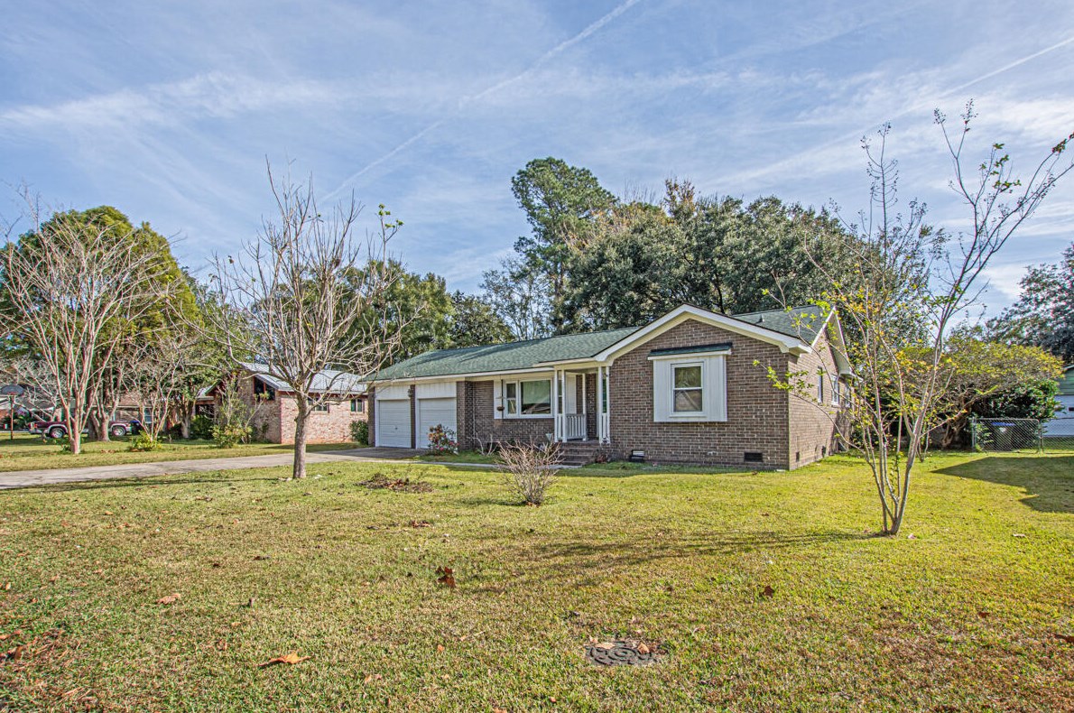 307 Driver Ave, Summerville, SC 29483-2961