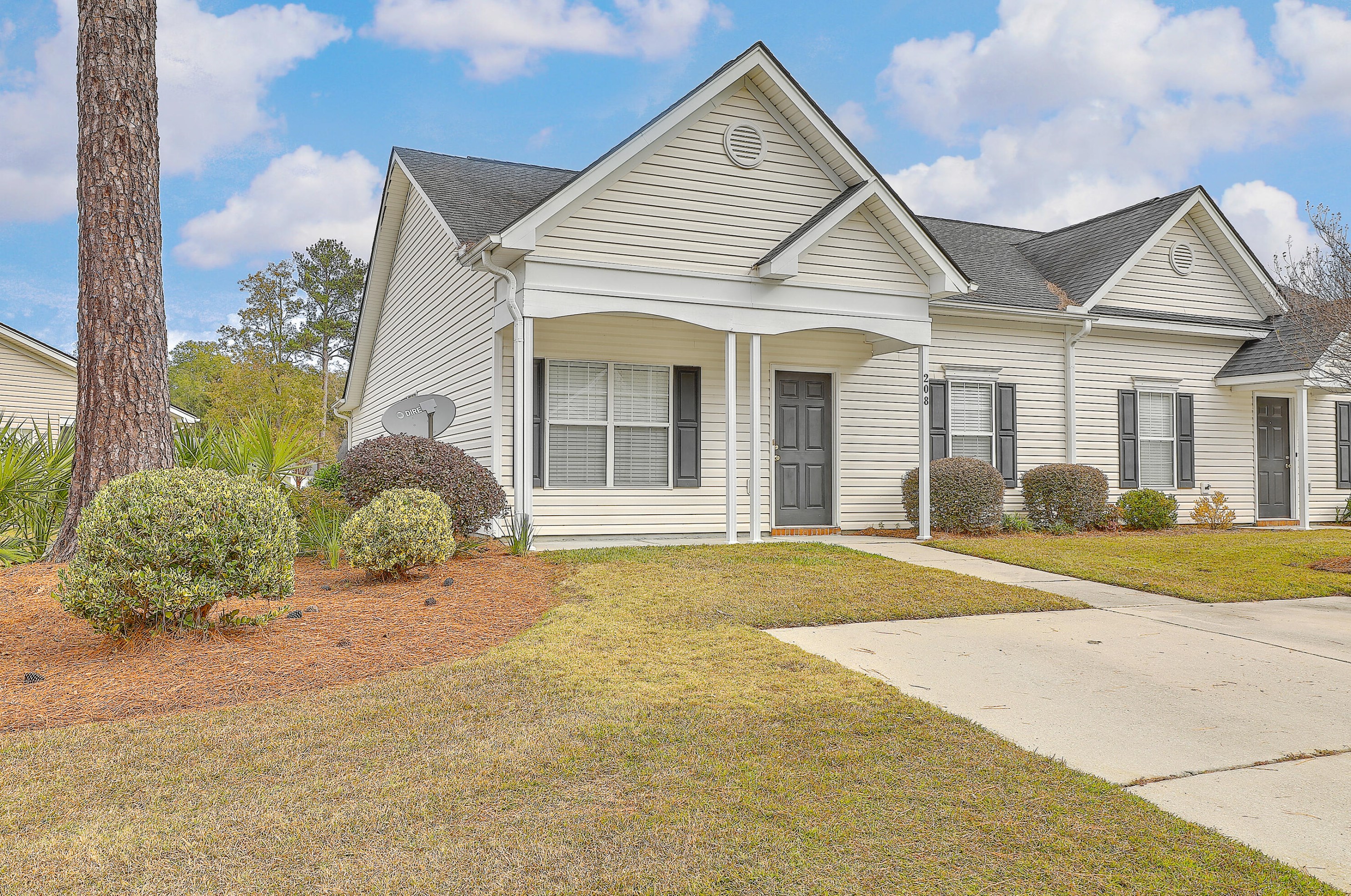 208 Dupont Way, Summerville, SC 29485-8160