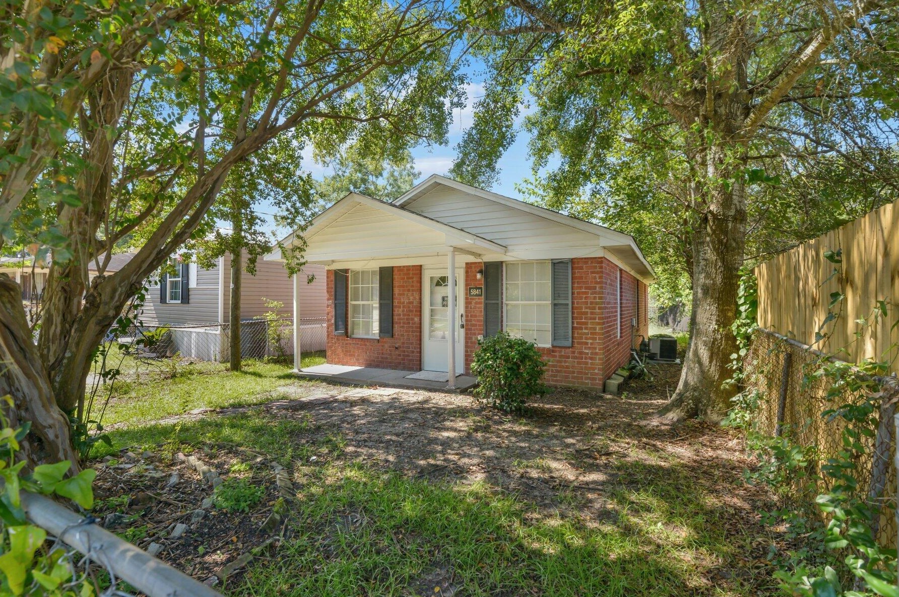 5841 Branch Ave, Charleston, SC 29406