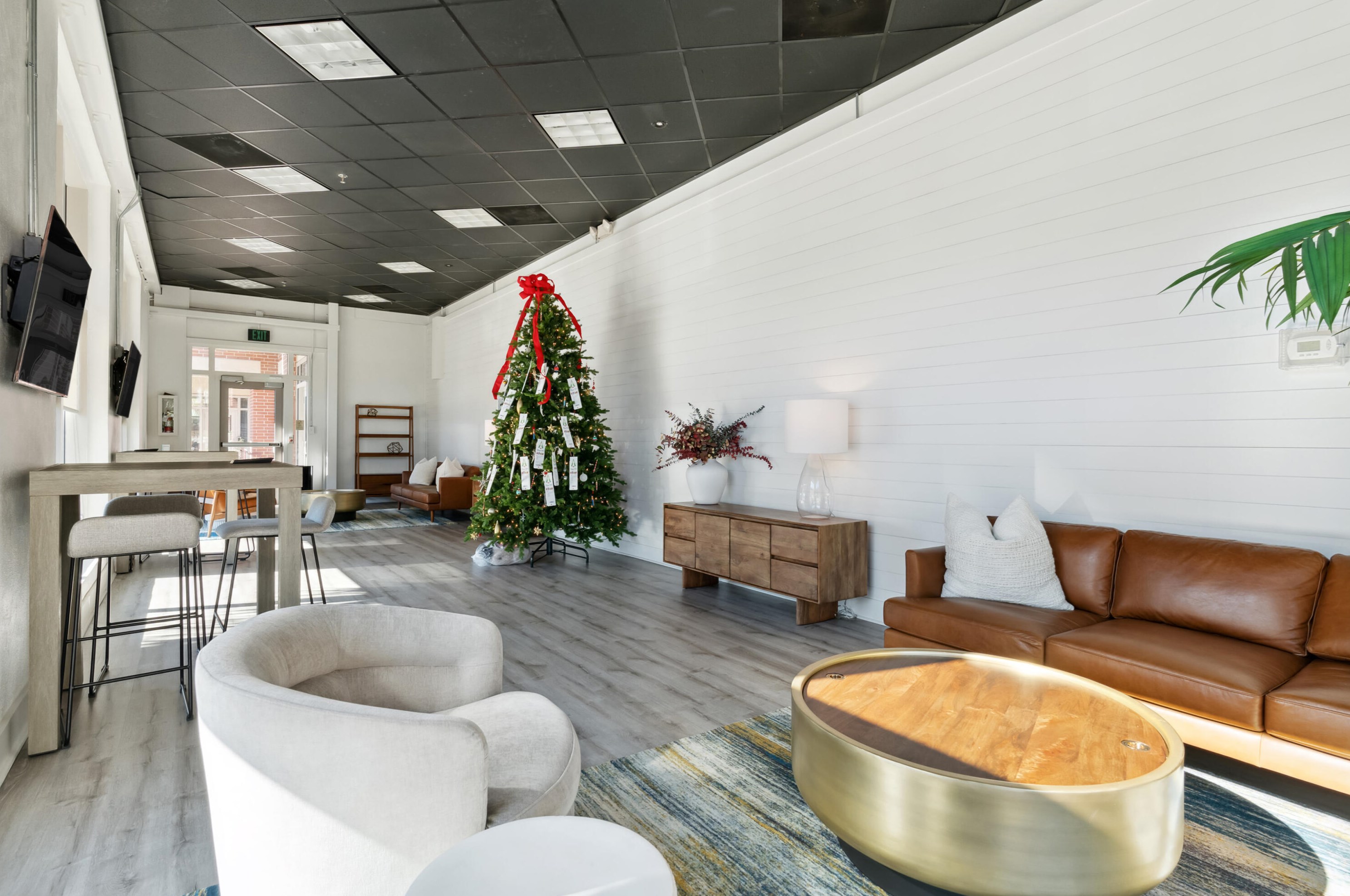 150 Bee St, Charleston SC  29401-5701 exterior