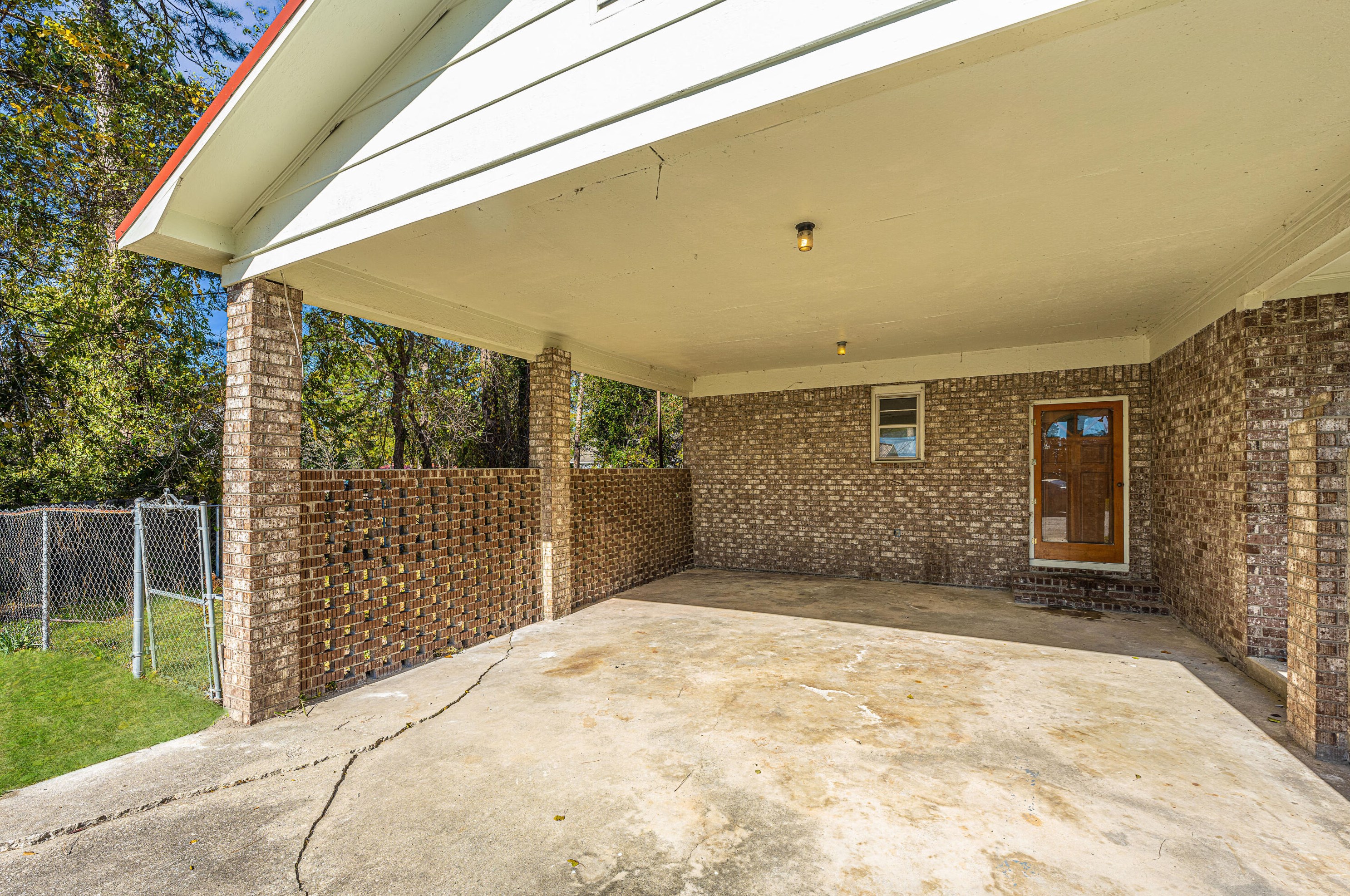 273 Wade Hampton Ave, Walterboro SC  29488-7213 exterior