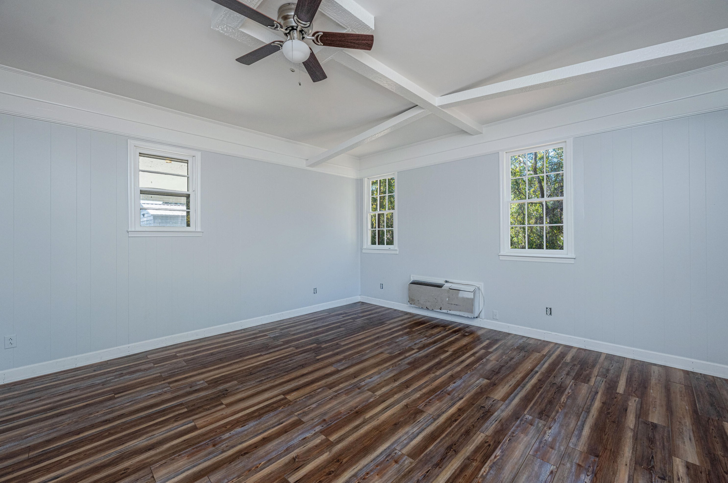 273 Wade Hampton Ave, Walterboro SC  29488-7213 exterior
