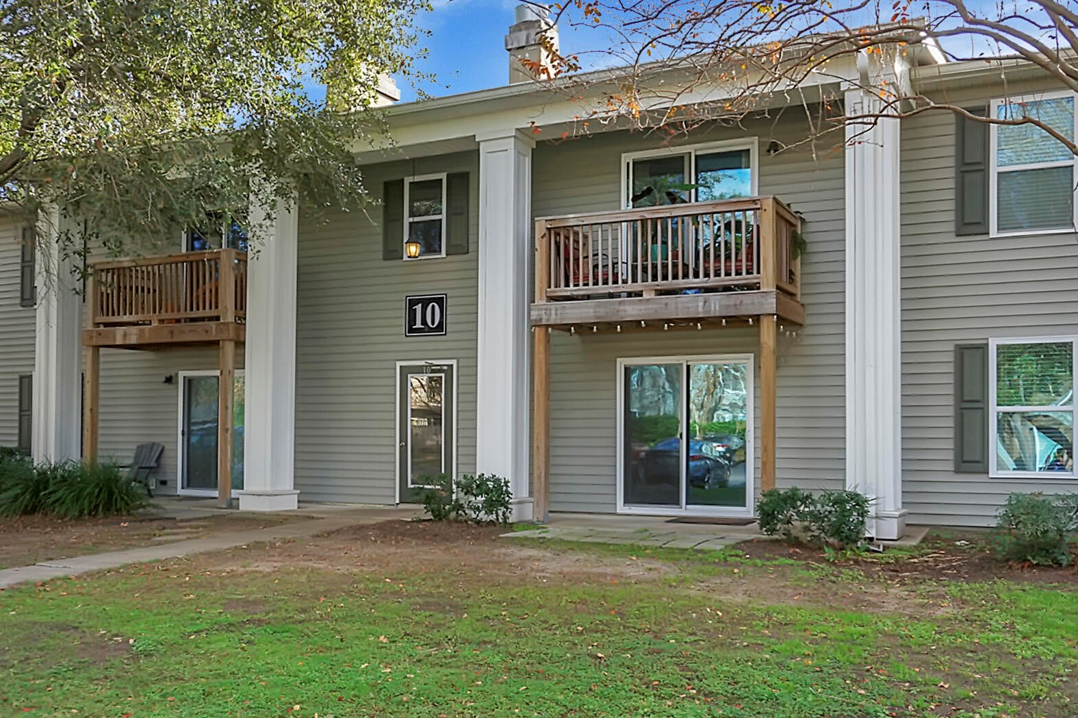 1402 Camp Rd, Charleston SC  29412-3732 exterior