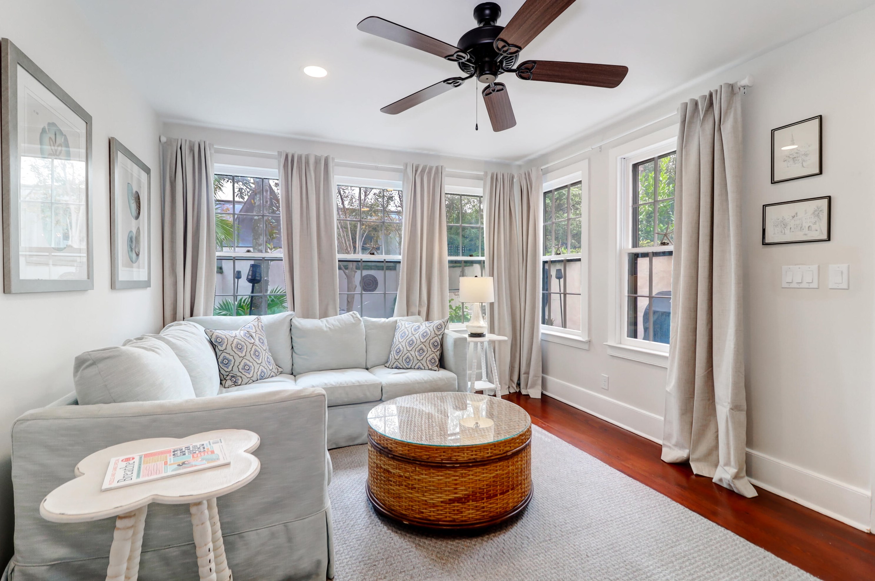 7 Wentworth St, Charleston SC  29401-1625 exterior