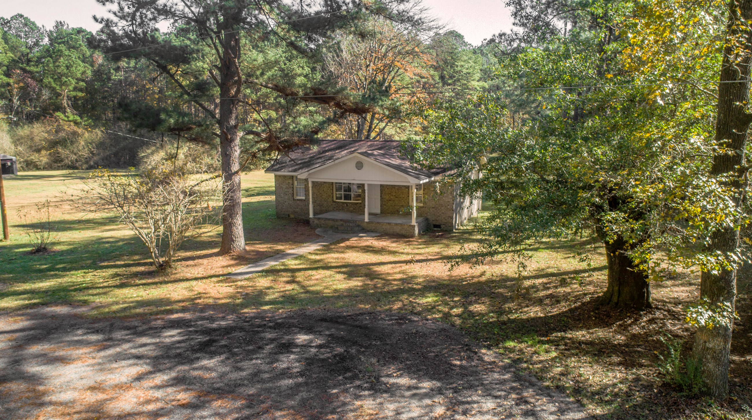838 Lonely Oak Ln, Bonneau, SC 29431