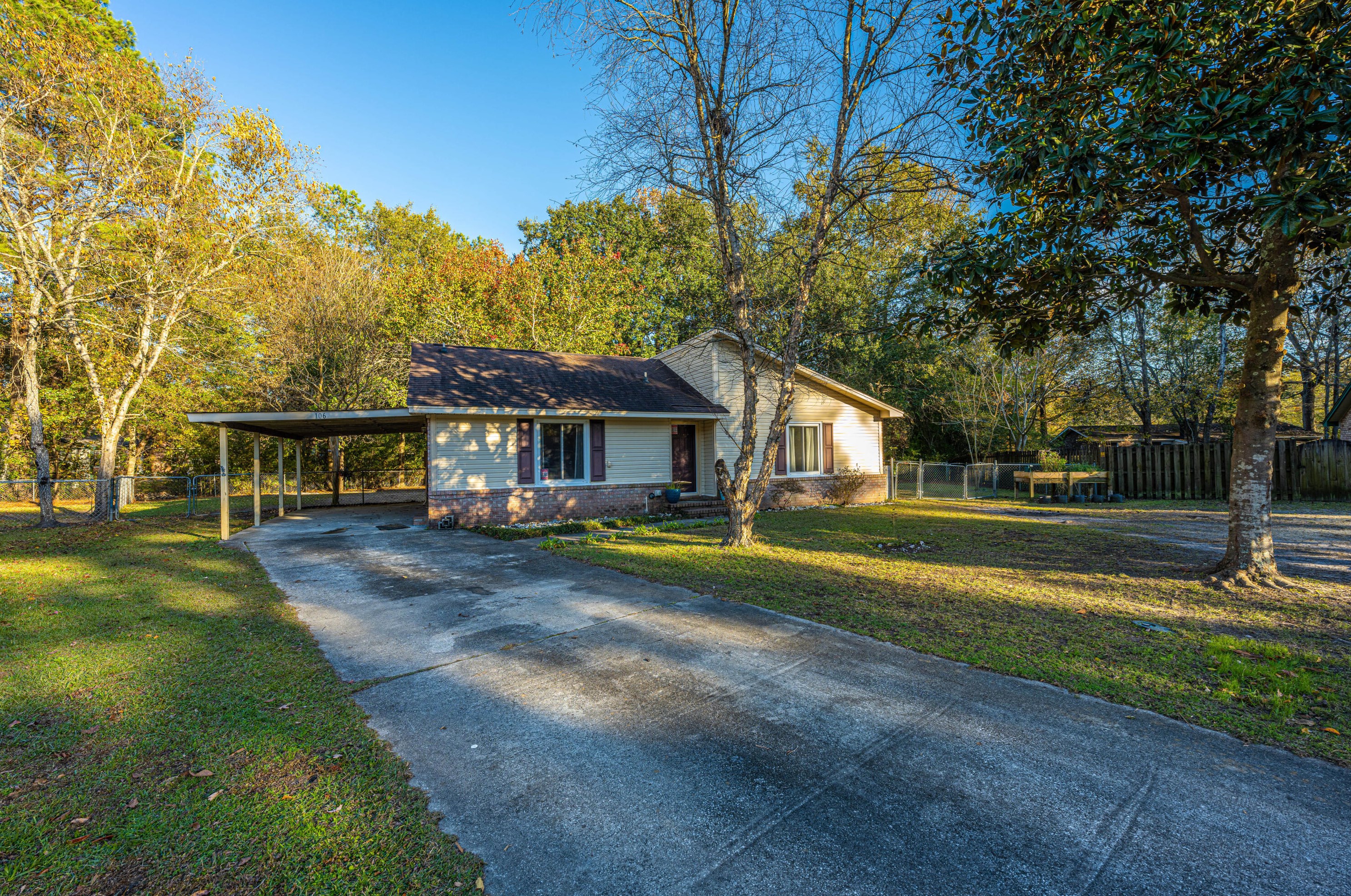 106 Edythe Ct, Summerville, SC 29485