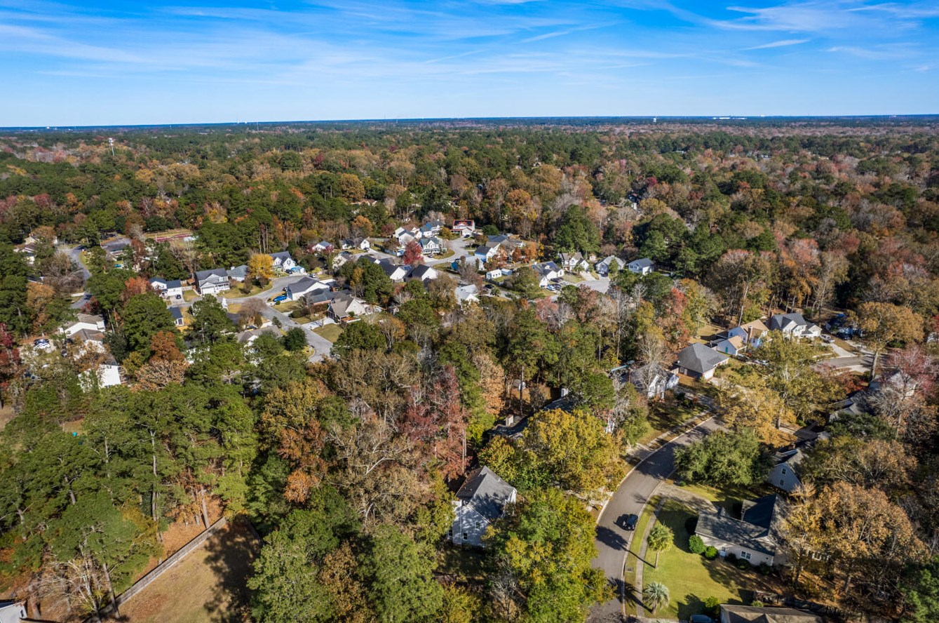 118 Essex Dr, Summerville SC  29485-5001 exterior