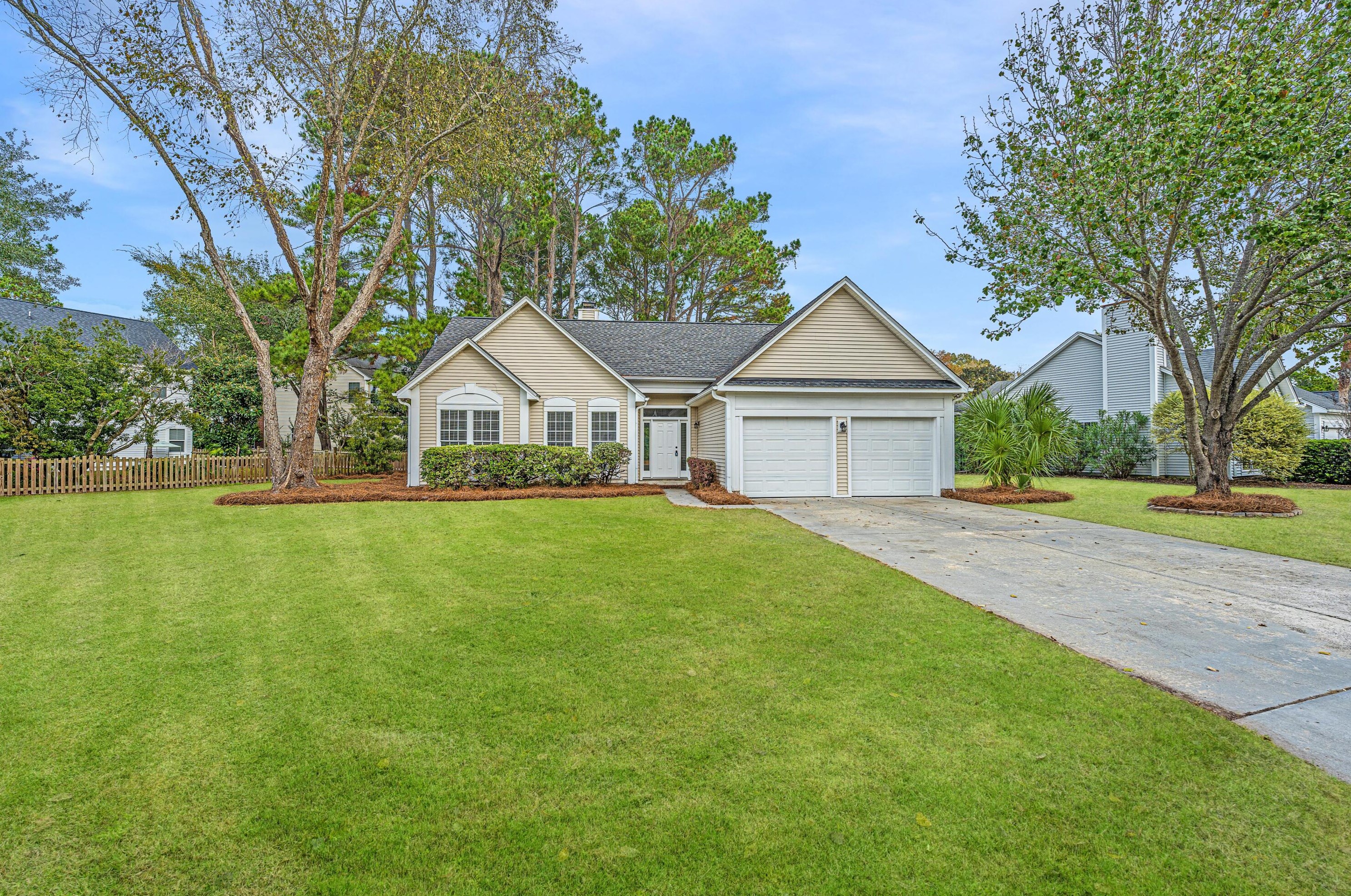 600 Julep Dr, Mount Pleasant, SC 29464-7812