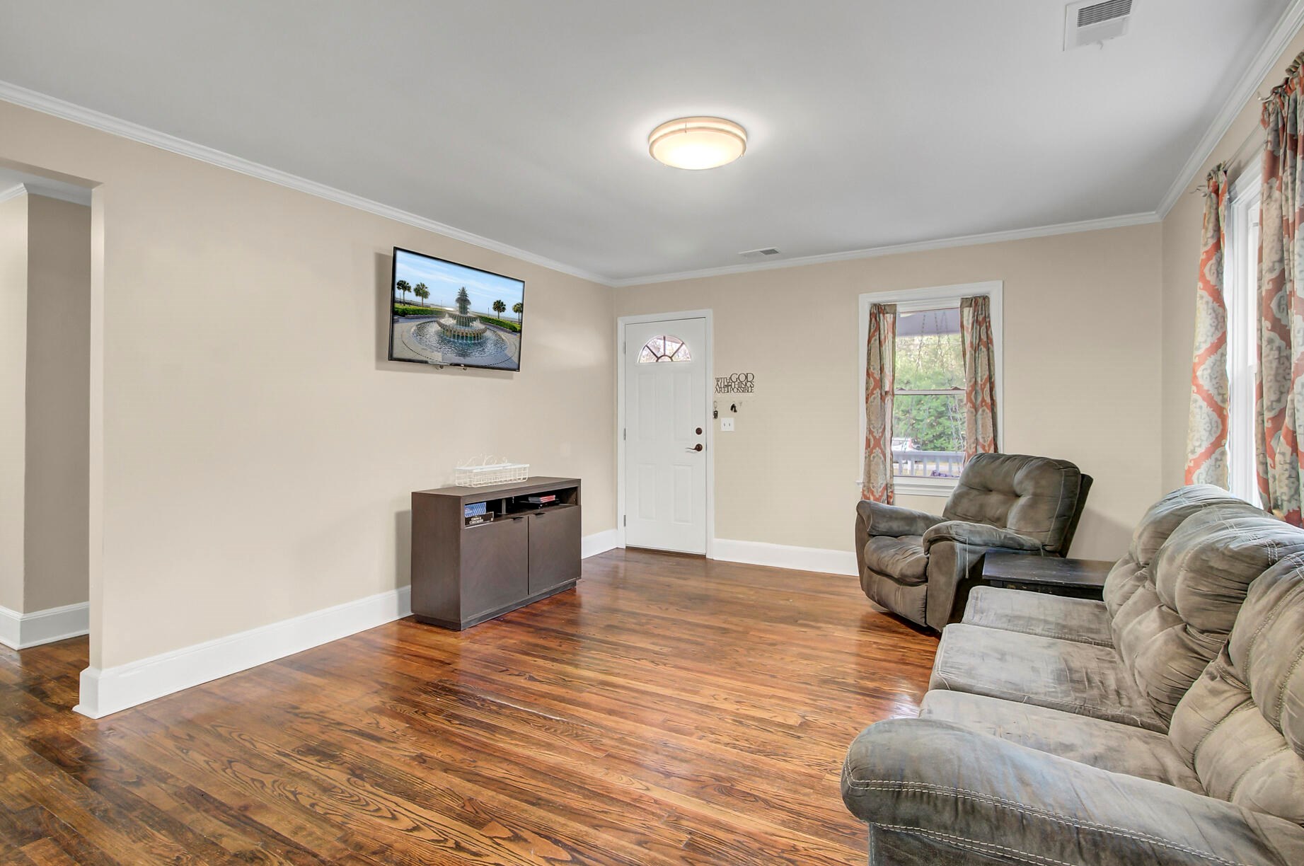 135 Dowling Ave, Walterboro SC  29488-3806 exterior