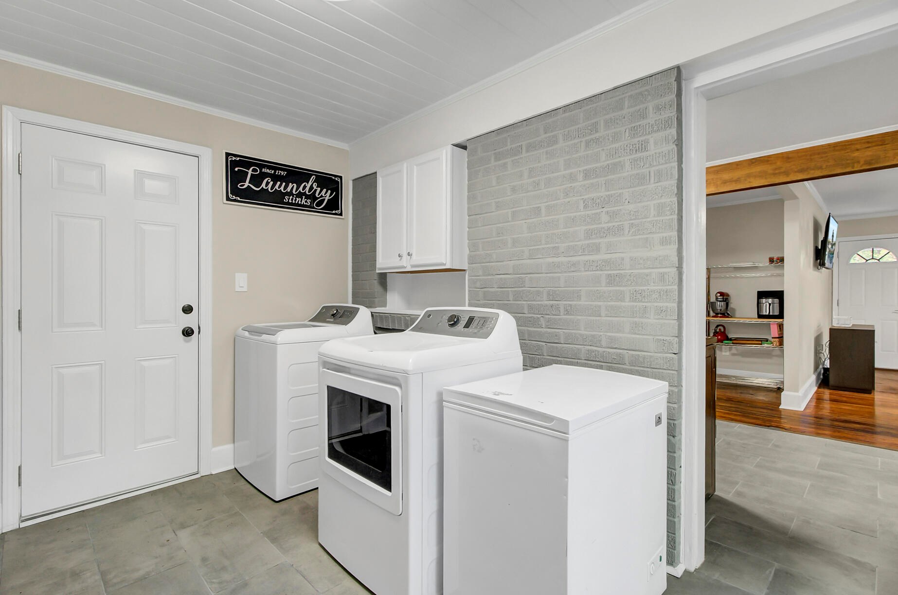 135 Dowling Ave, Walterboro SC  29488-3806 exterior