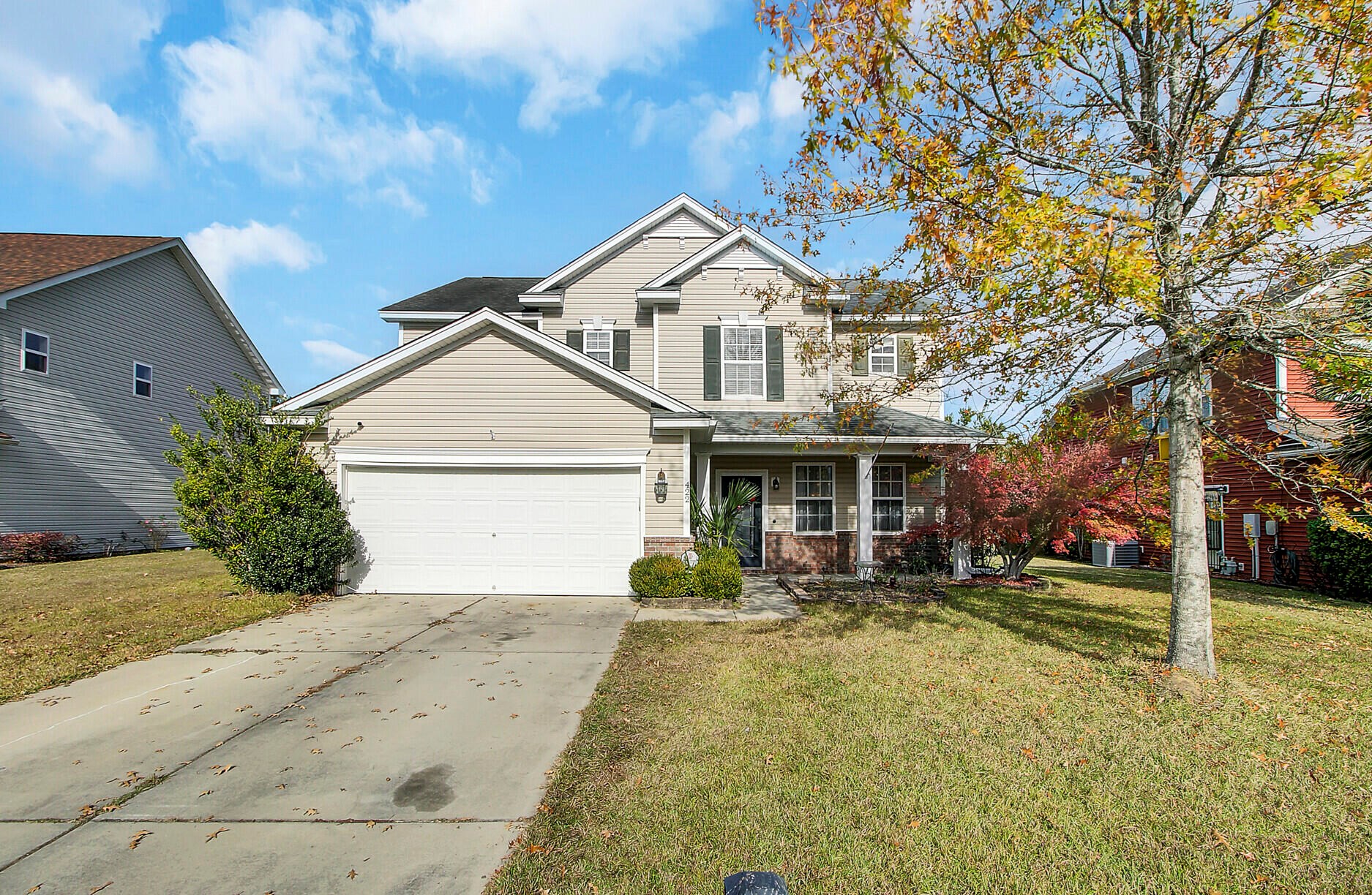 422 Glenmore Dr, Moncks Corner, SC 29461-8856