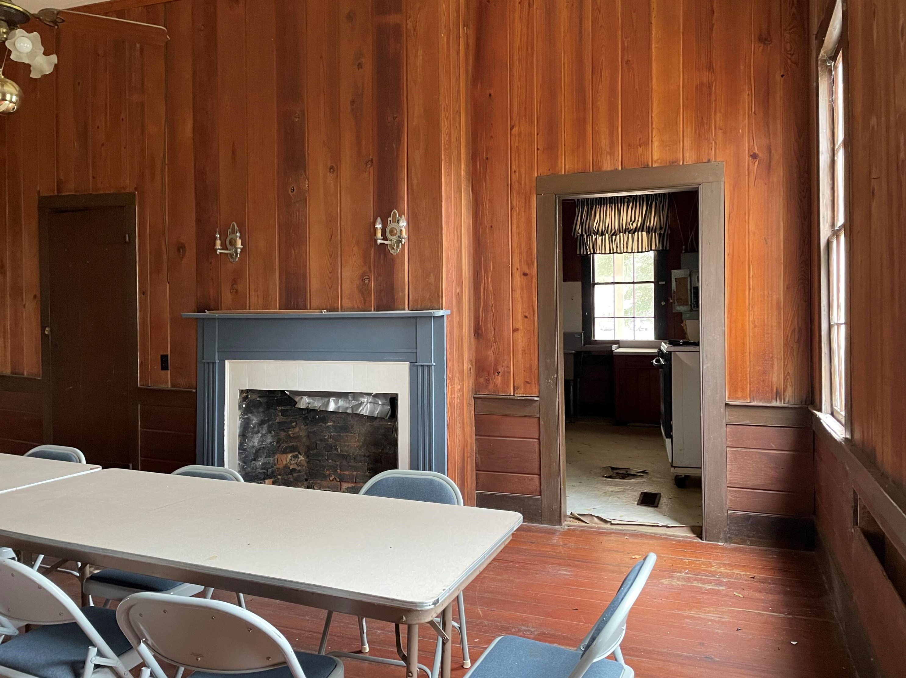 109 Porcher Ave, Eutawville, SC 29048