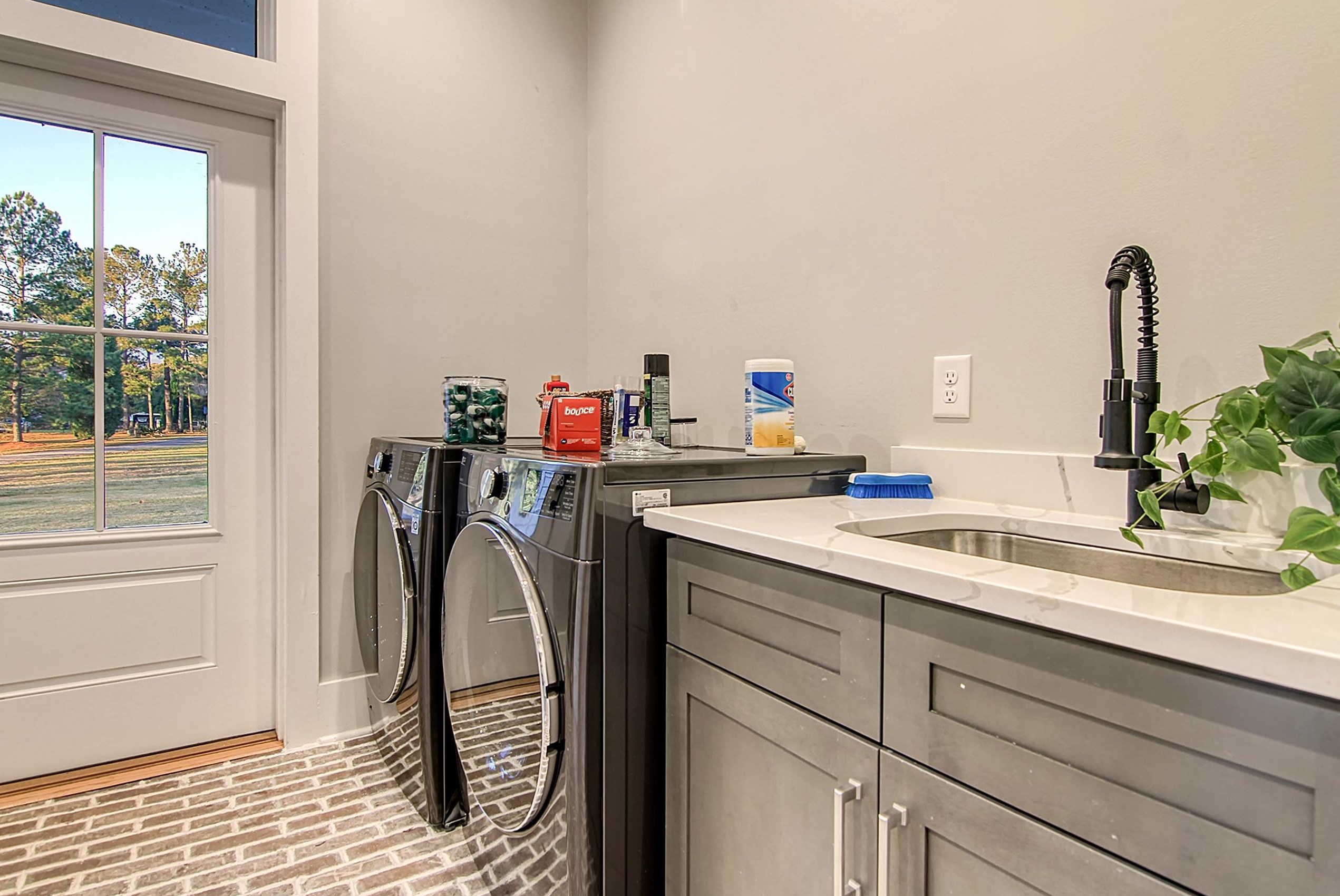 369 Edisto Dr, Moncks Corner SC  29461-4345 exterior