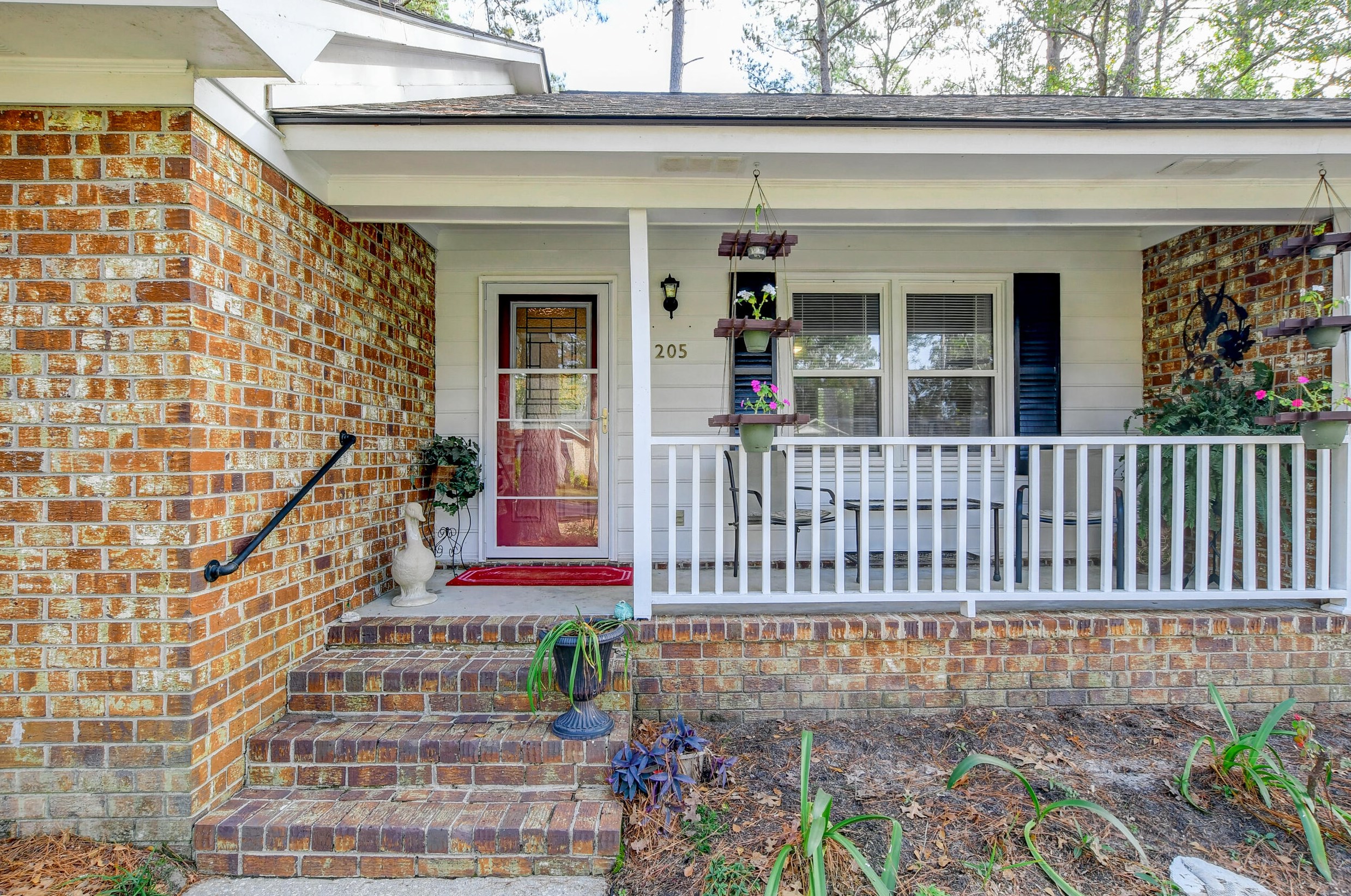 205 Chessington Cir, Summerville, SC 29485-5615