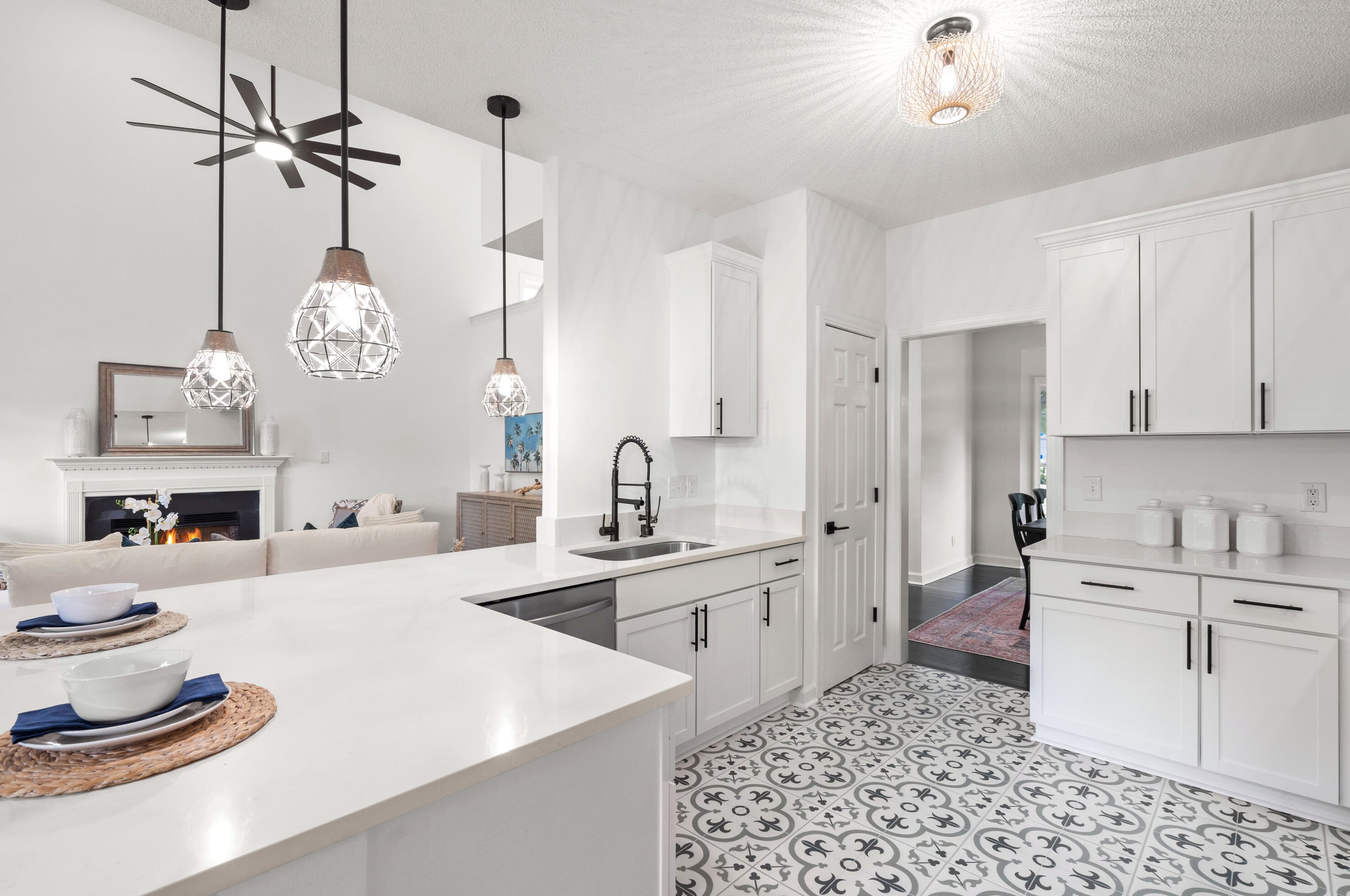 100 Oyster Point Row, Charleston SC  29412-3631 exterior