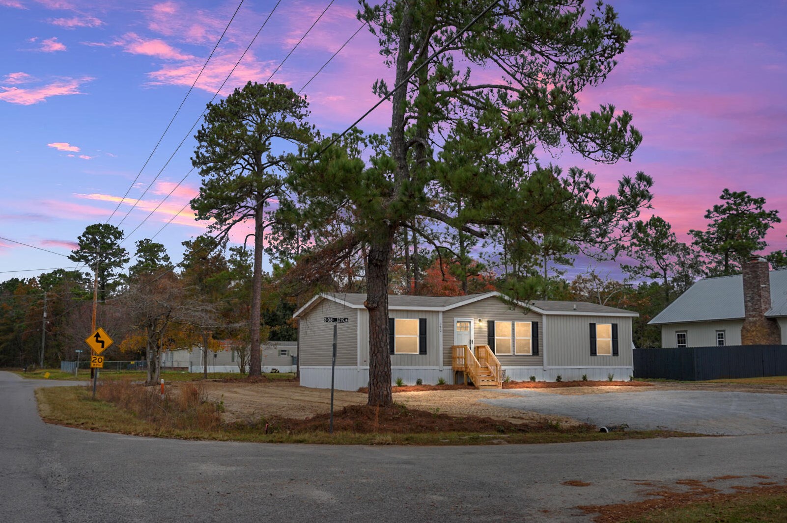 172 Dawsey Dr, Bonneau, SC 29431