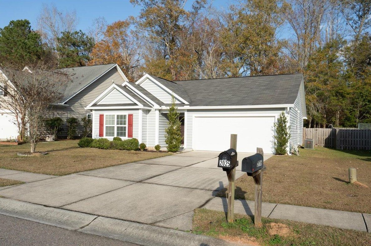 2025 Culloden Dr, Summerville, SC 29483-8360