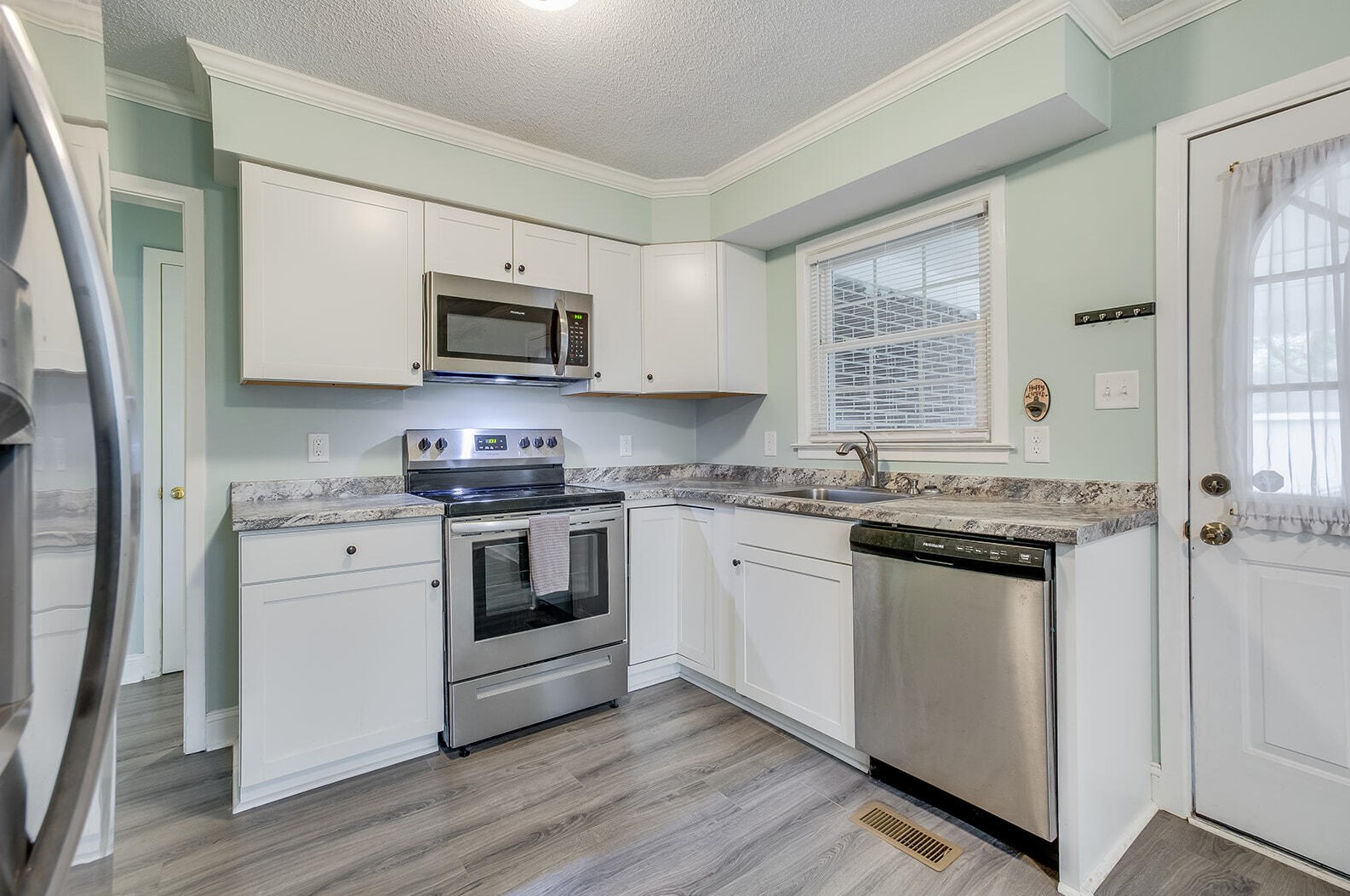 101 Center St, Moncks Corner SC  29461-3814 exterior