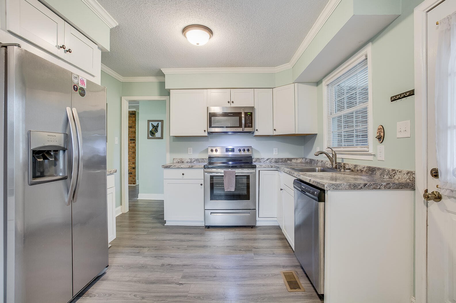 101 Center St, Moncks Corner SC  29461-3814 exterior