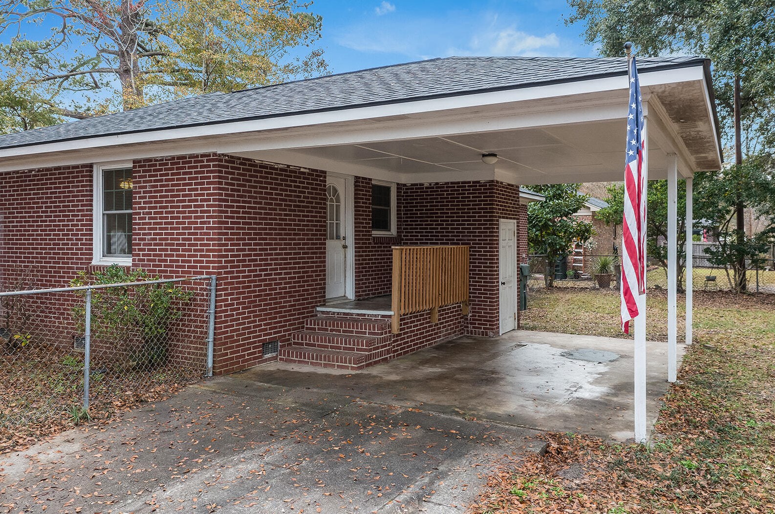 101 Center St, Moncks Corner SC  29461-3814 exterior