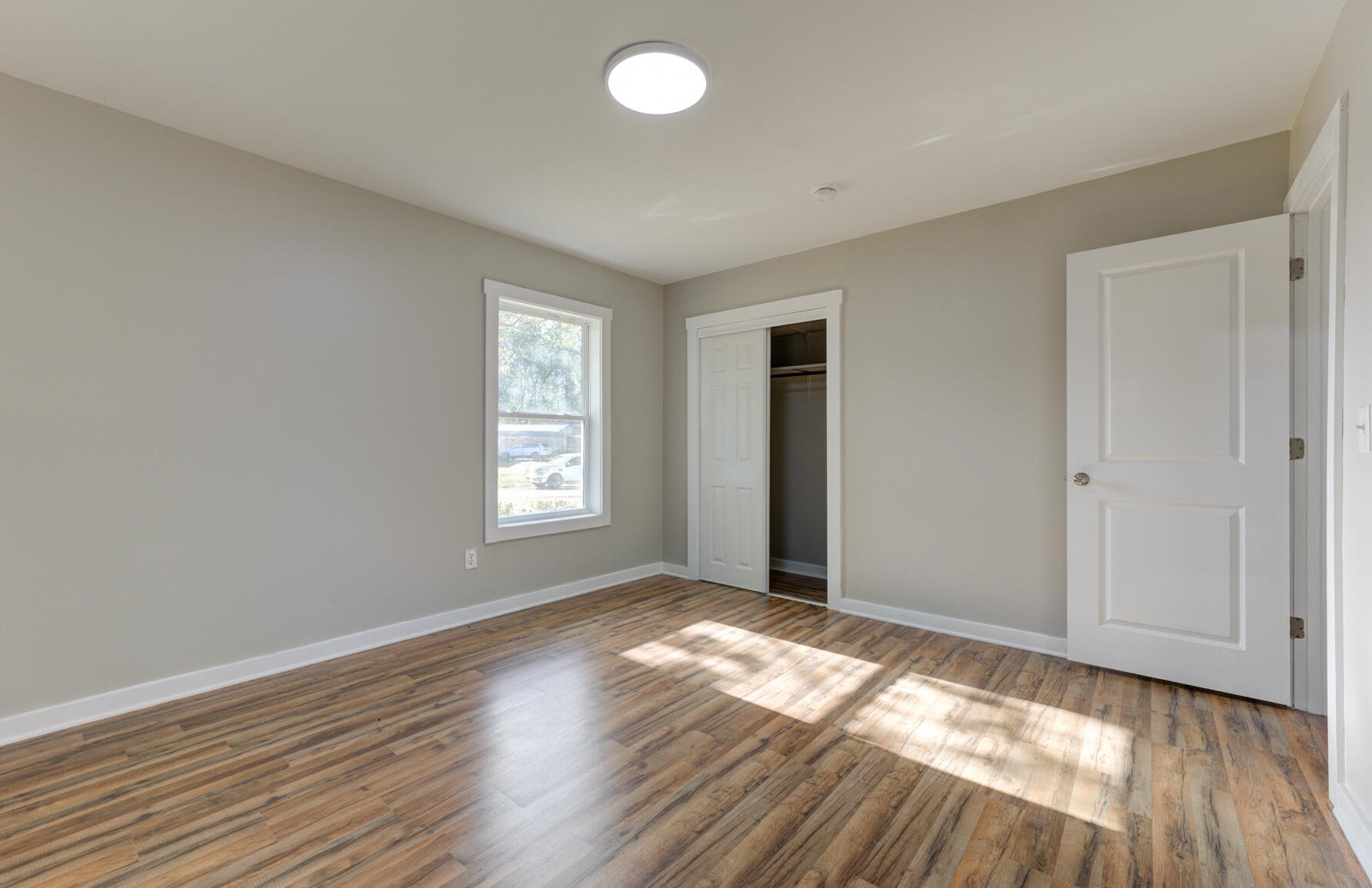 1110 Woodside Dr, Charleston SC  29412-9362 exterior