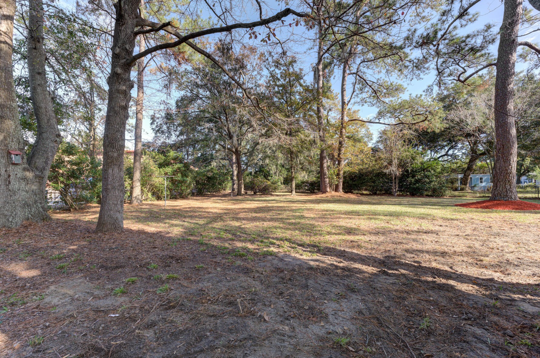 1110 Woodside Dr, Charleston SC  29412-9362 exterior