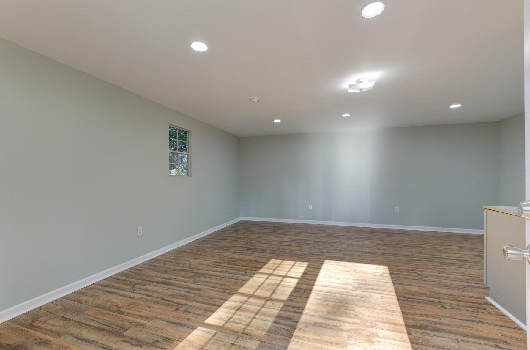 1110 Woodside Dr, Charleston SC  29412-9362 exterior
