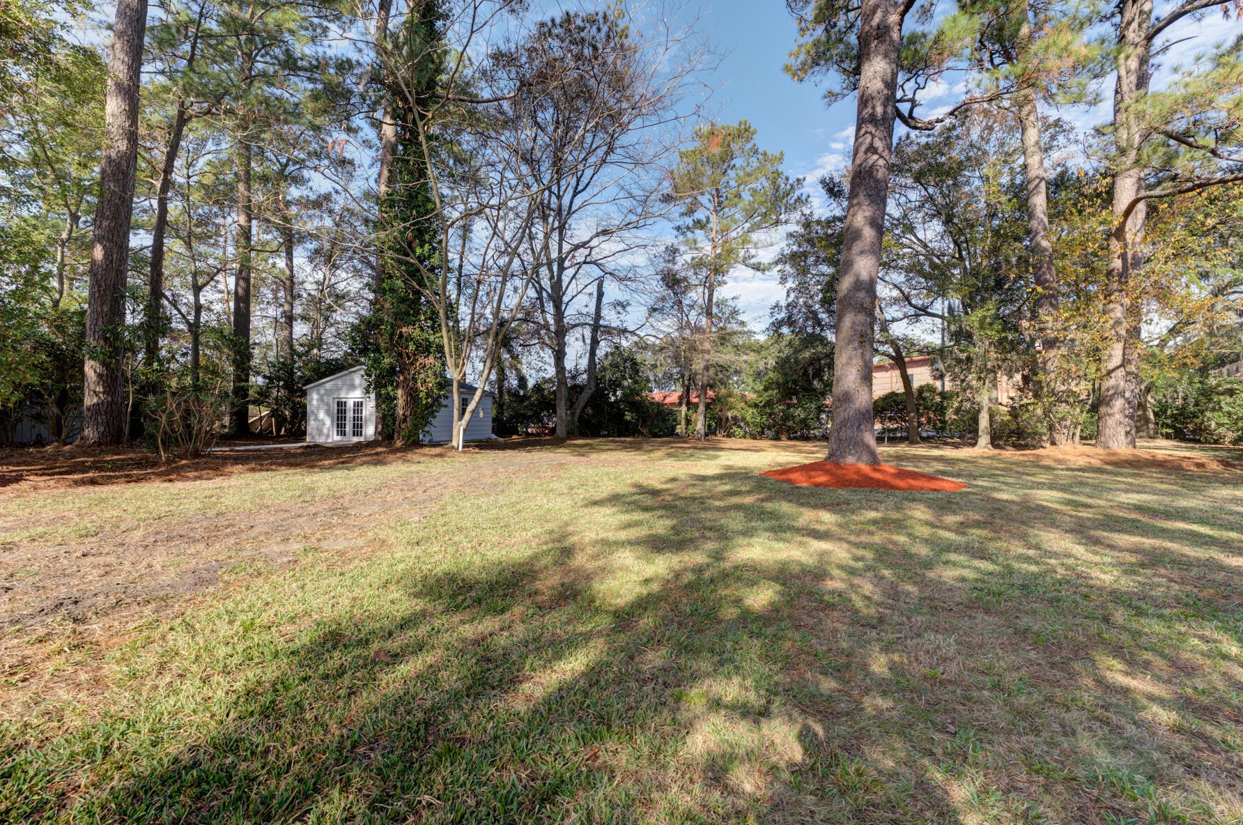 1110 Woodside Dr, Charleston SC  29412-9362 exterior