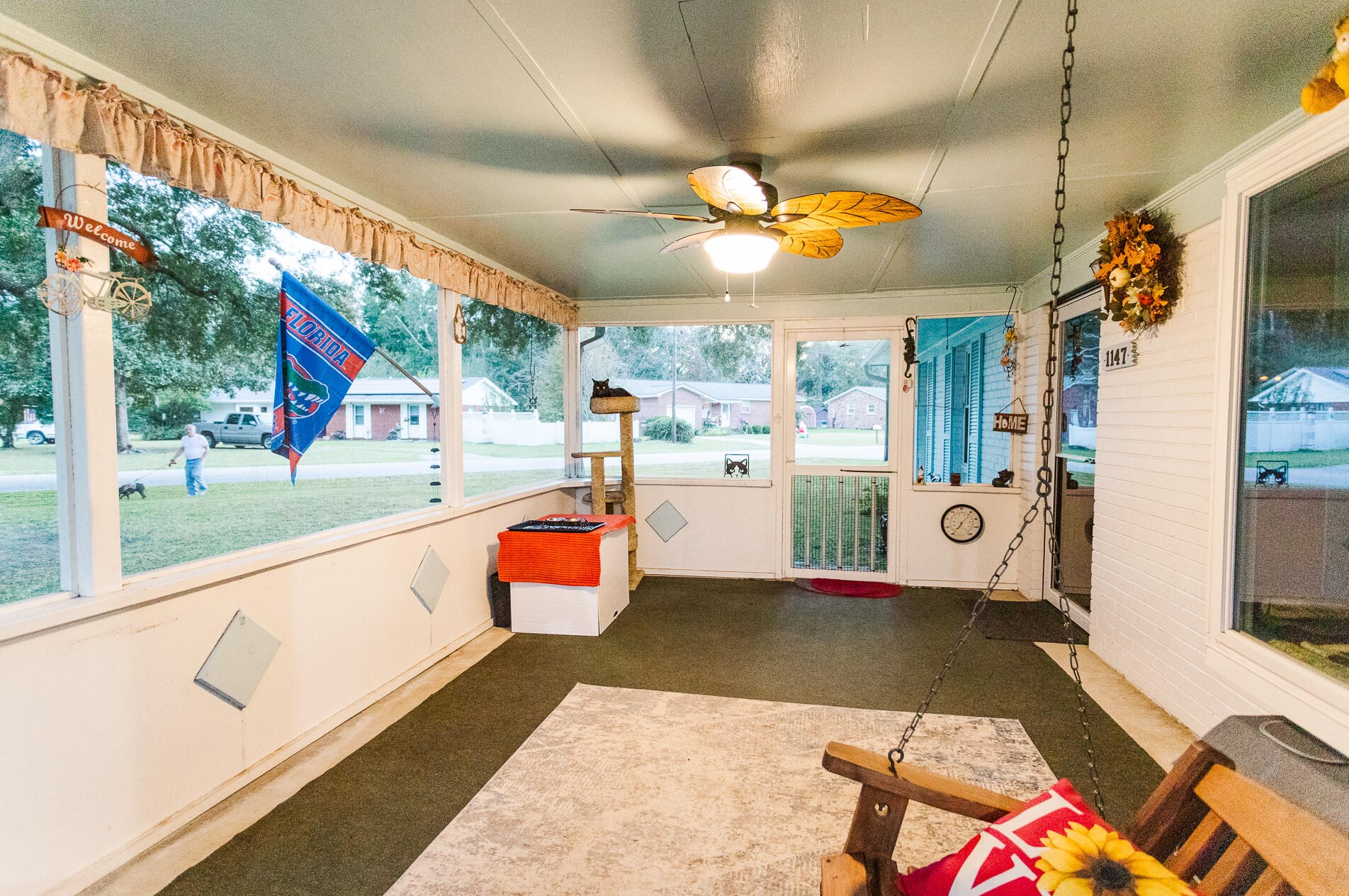 1147 Lighthouse Blvd, Charleston, SC 29412-8969